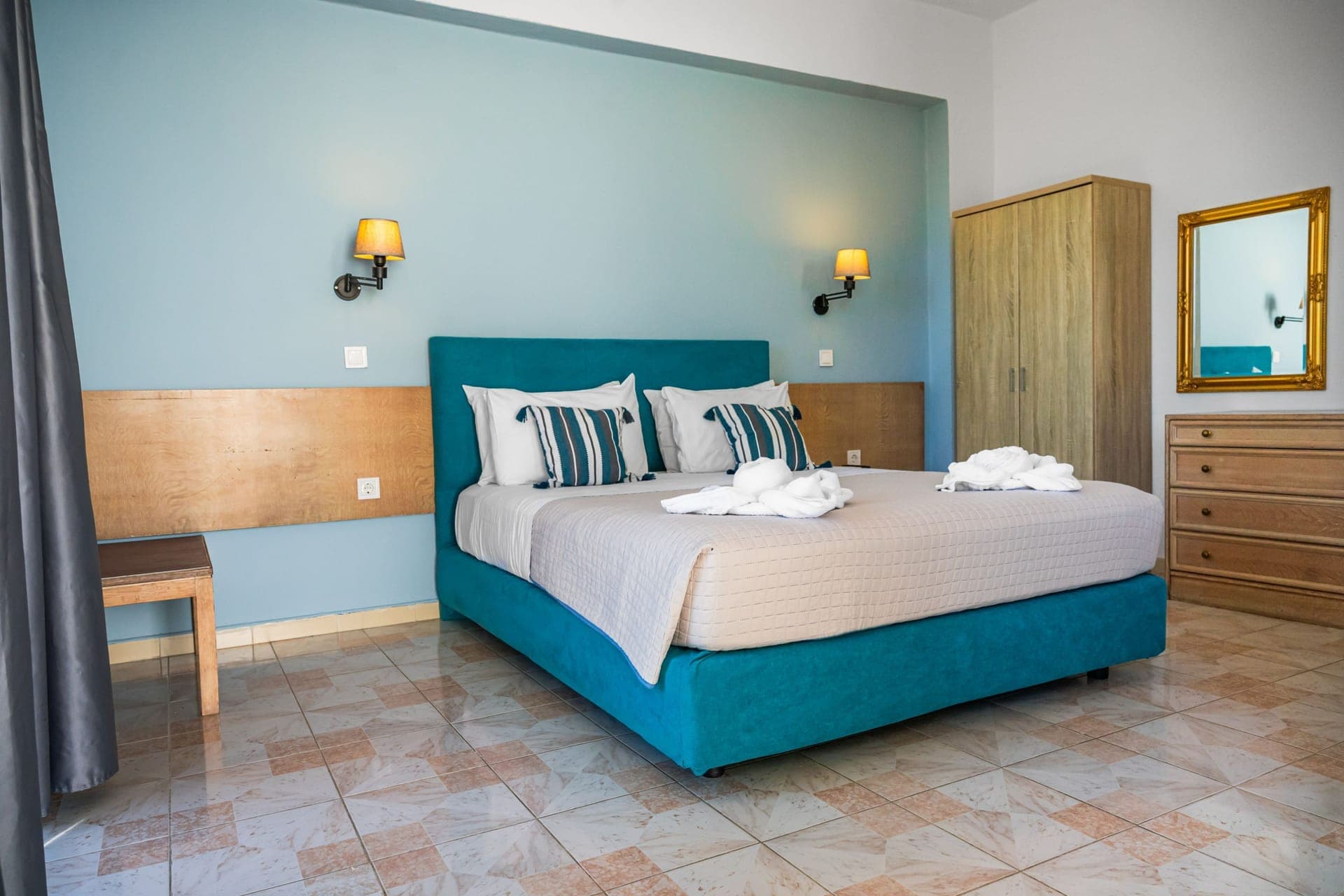 room-types-HOLIDAYRHO-EVAR4-0.jpg