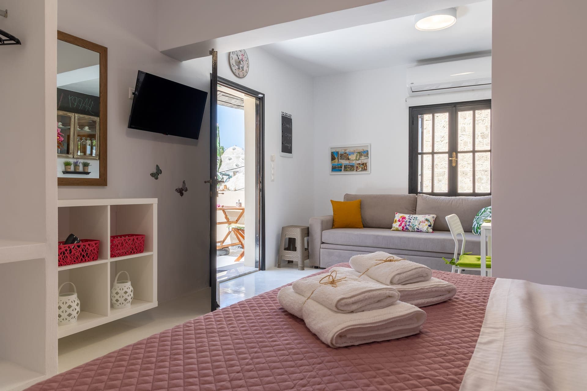 room-types-HOLIDAYRHO-NARIA1-0.jpg