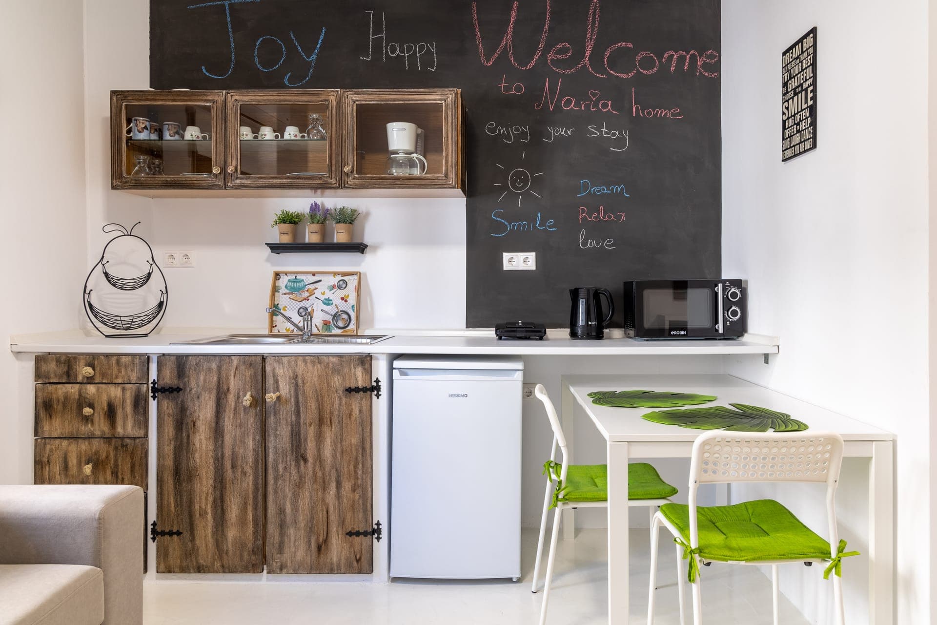 room-types-HOLIDAYRHO-NARIAG-0.jpg