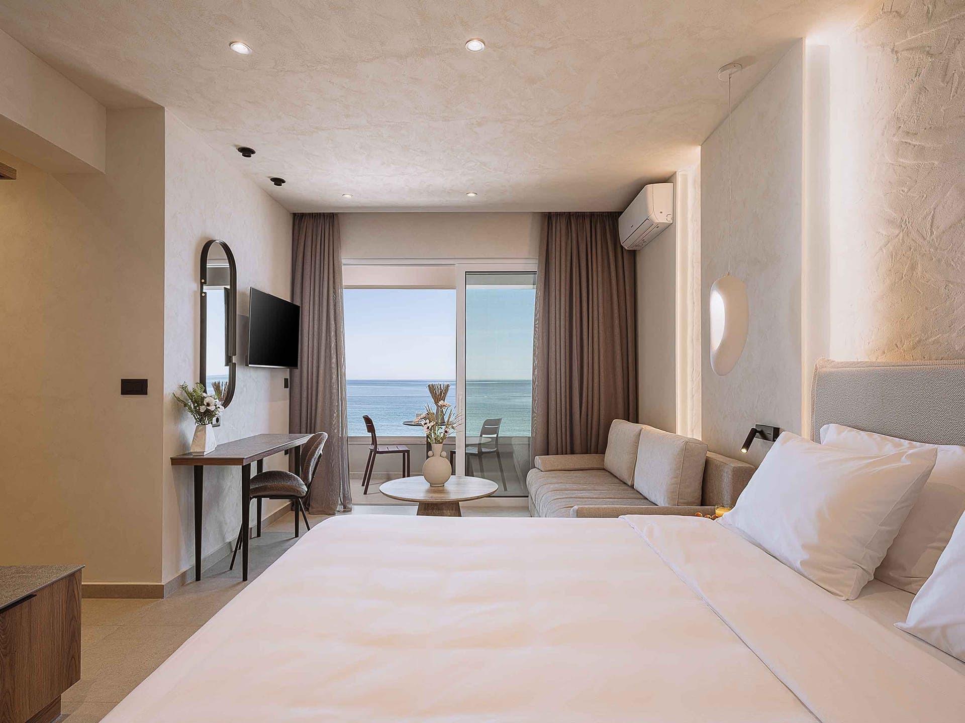 room-types-HOLIWAYSV-MOCE2-0.jpg
