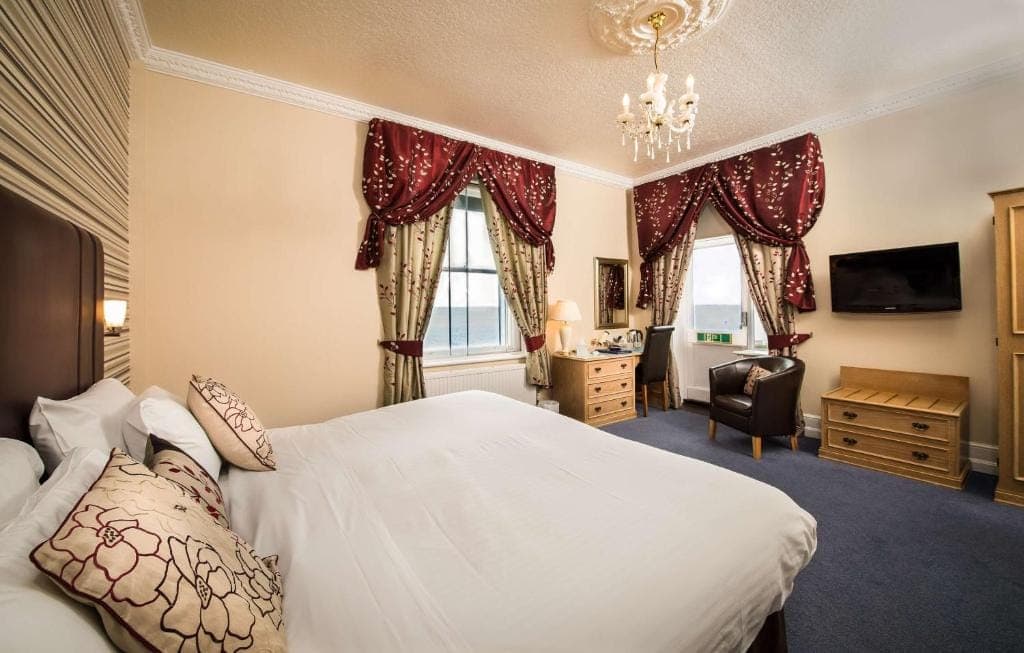 room-types-HOLMWOOD-PKSV-0.jpg