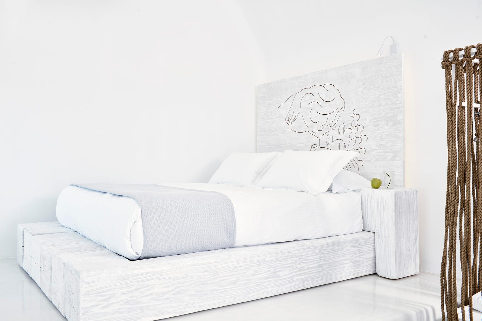 room-types-HOMPOEMS-SUPDBL-0.jpg