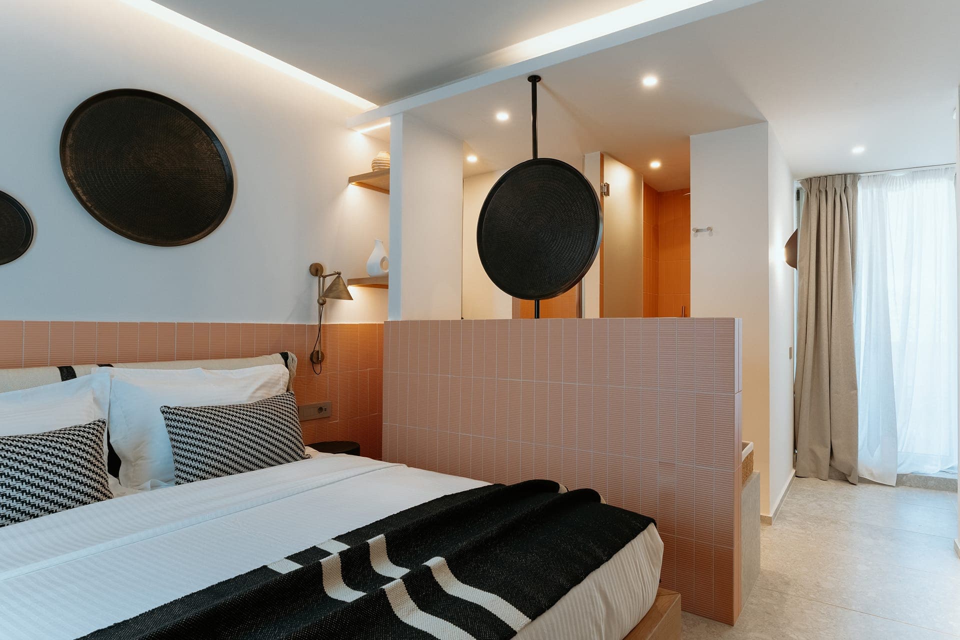 room-types-HOTAKTAION-SGSUPD-0.jpg