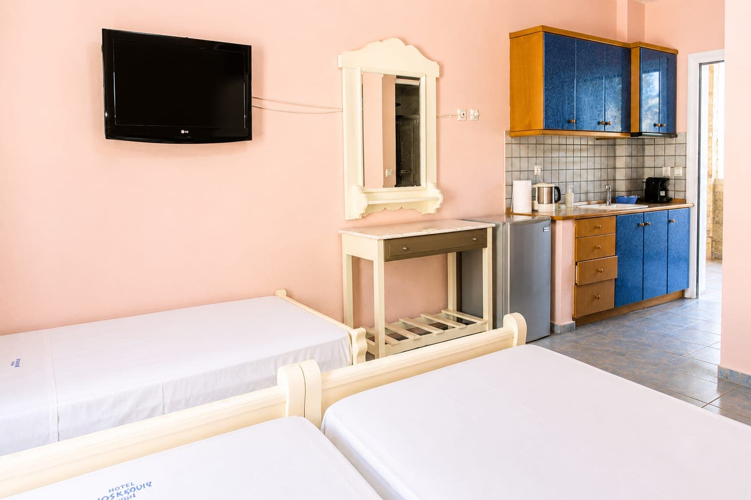 room-types-HOTDIONYS-SUPSTU-0.jpg