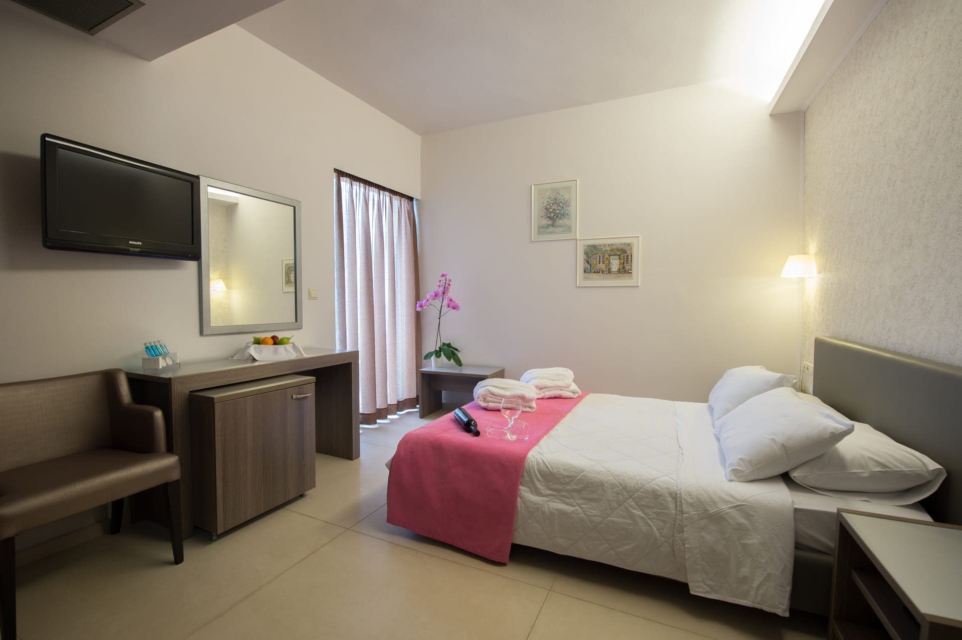 room-types-HOTELASTRO-SDB-0.jpg