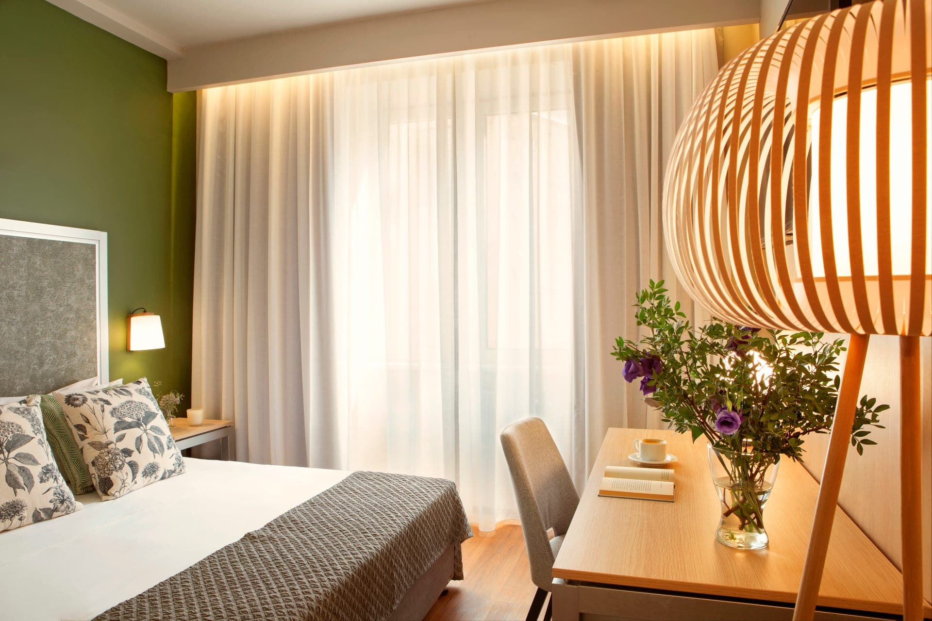 room-types-HTLCENTRAL-DOUBLE-0.jpg