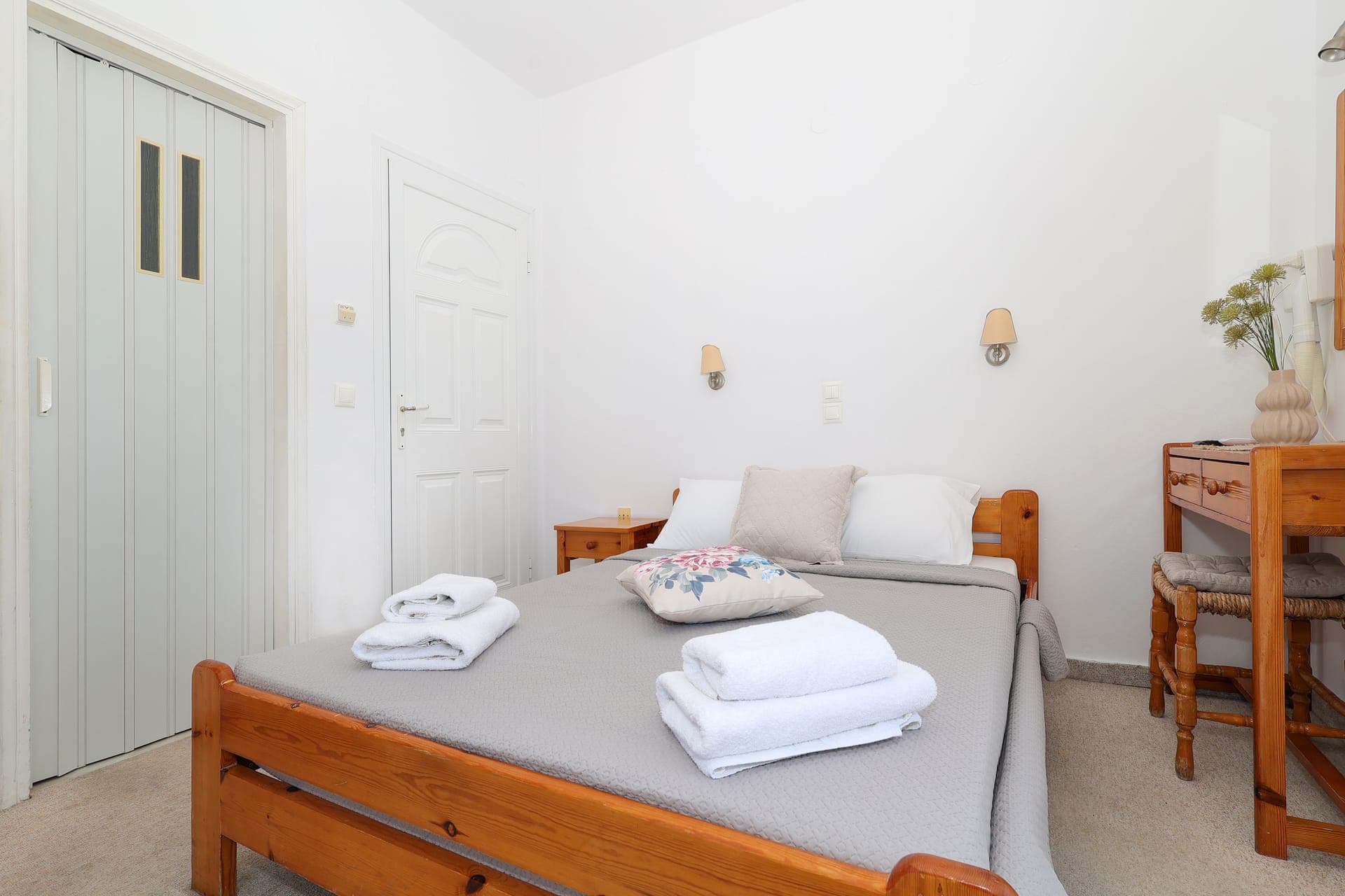 room-types-HTLHIPPOC-SINGLE-0.jpg