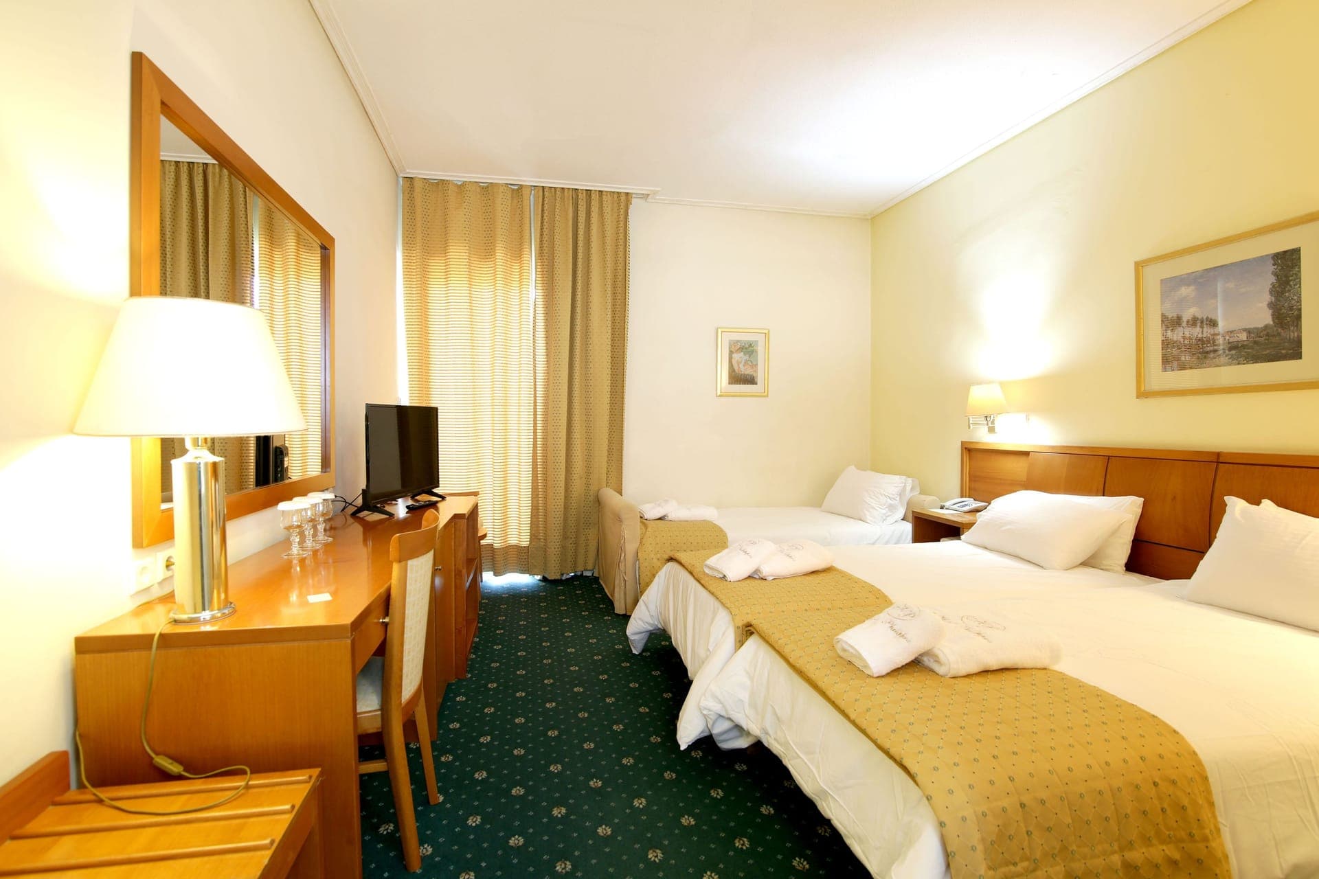 room-types-HTLPHILIPP-CTR-0.jpg