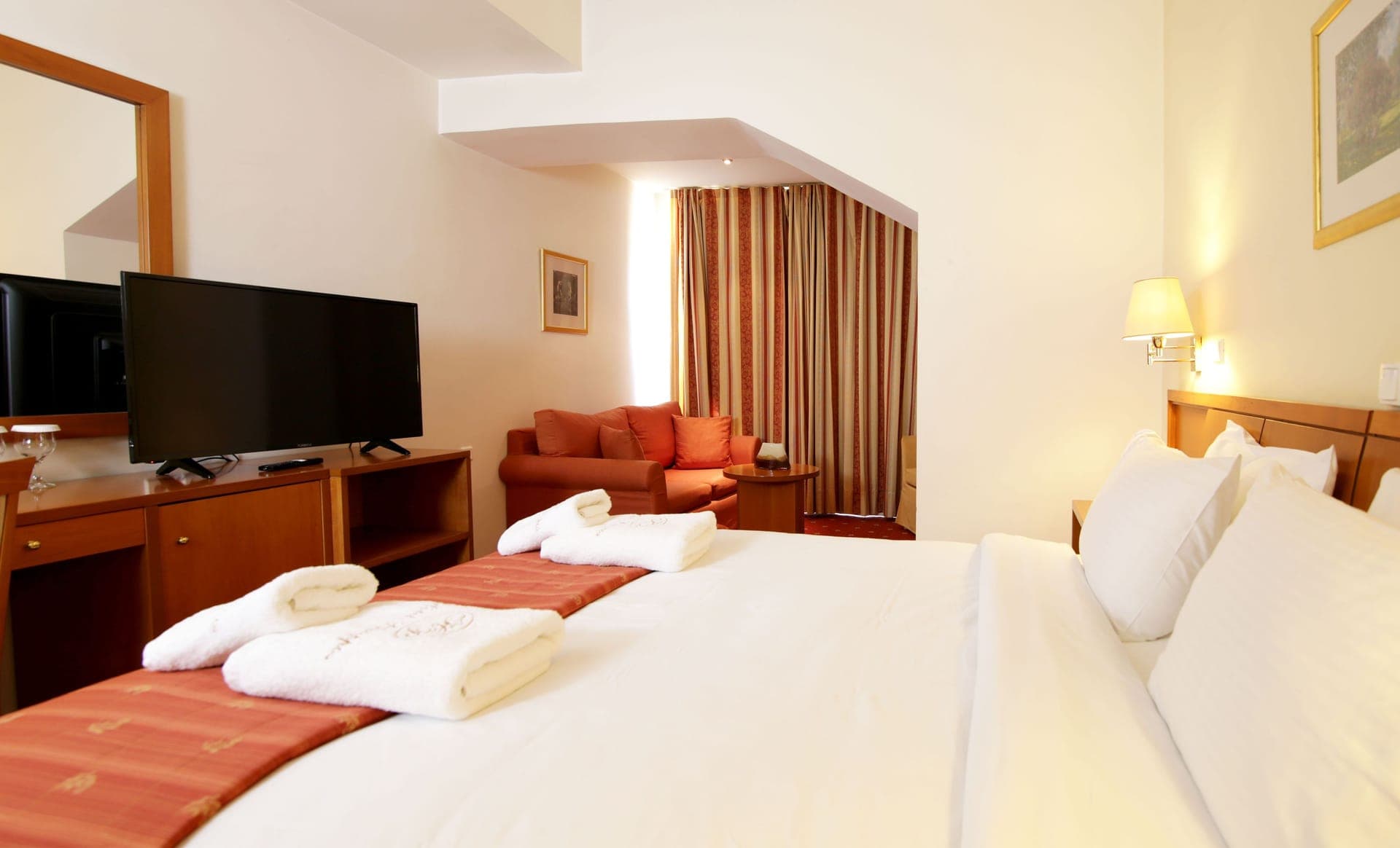 room-types-HTLPHILIPP-DDR-0.jpg