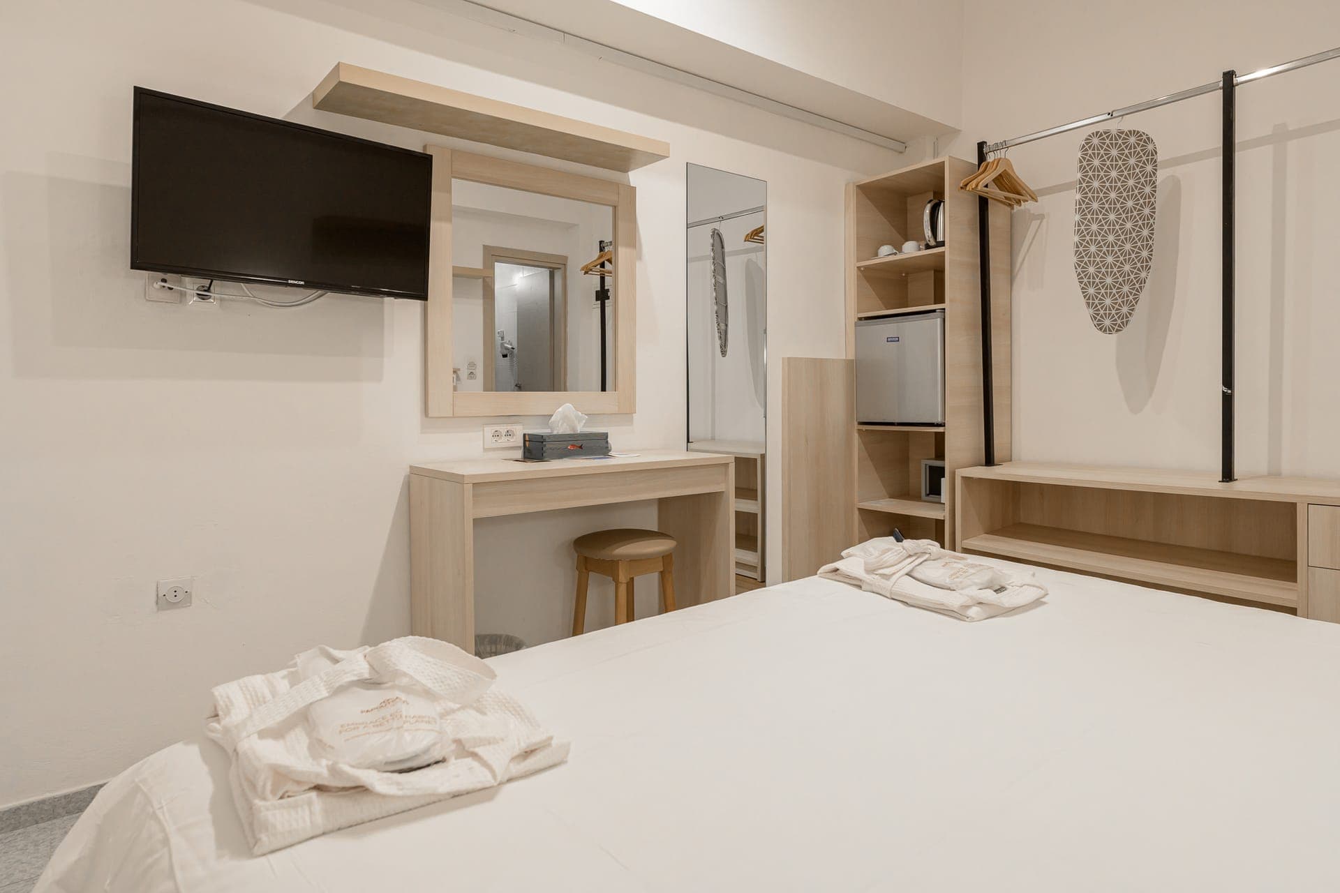 room-types-IAKINTHOS-STDDBL-0.jpg