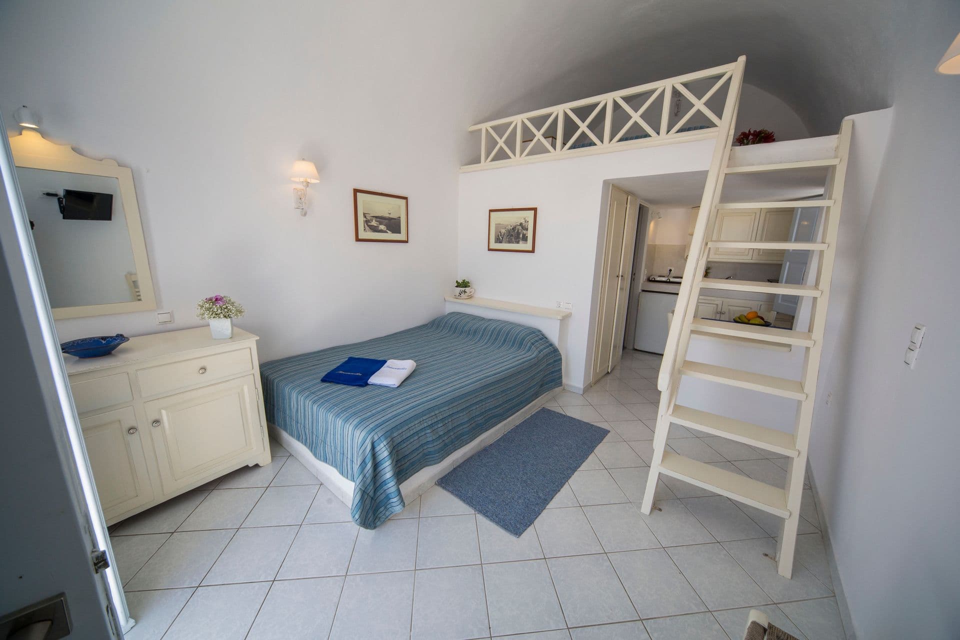 room-types-IANTHEAPT-STDPAT-0.jpg