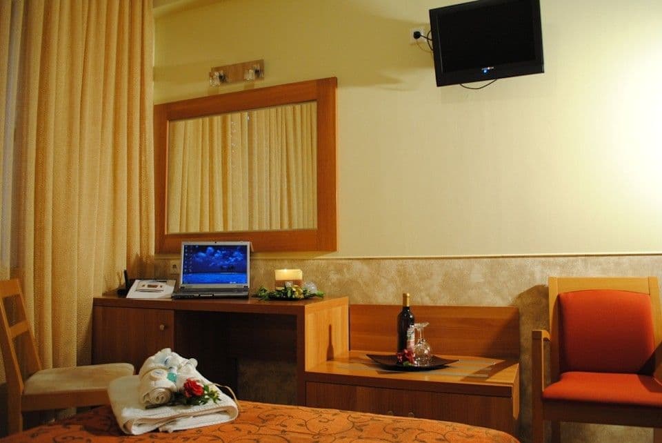 room-types-IDEALHTL-SINGLE-0.jpg