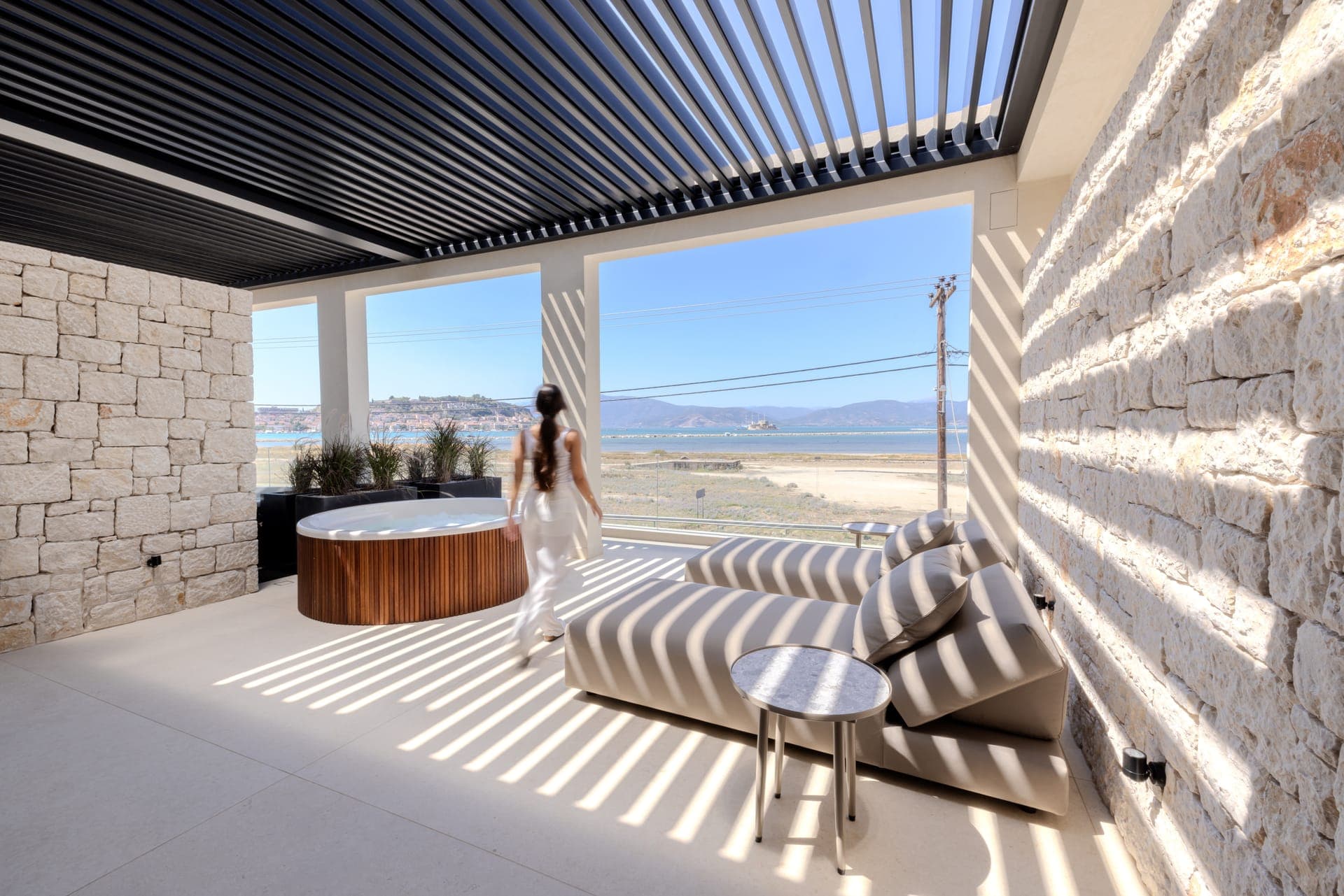 room-types-ILVASUITES-DXAHB-0.jpg