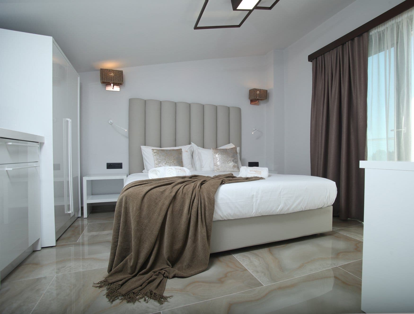 room-types-IMAGINESTD-PREM-0.jpg