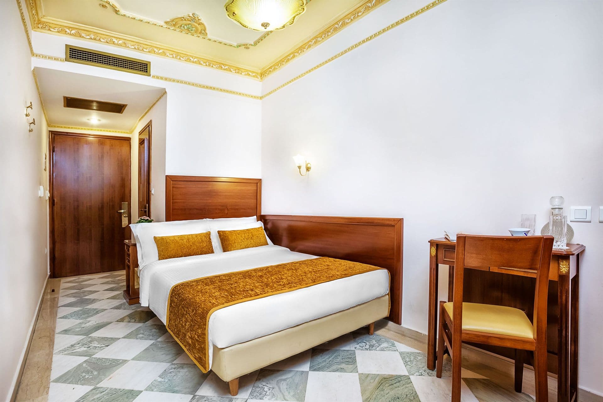 room-types-IMPERIALPA-BUDSGL-0.jpg