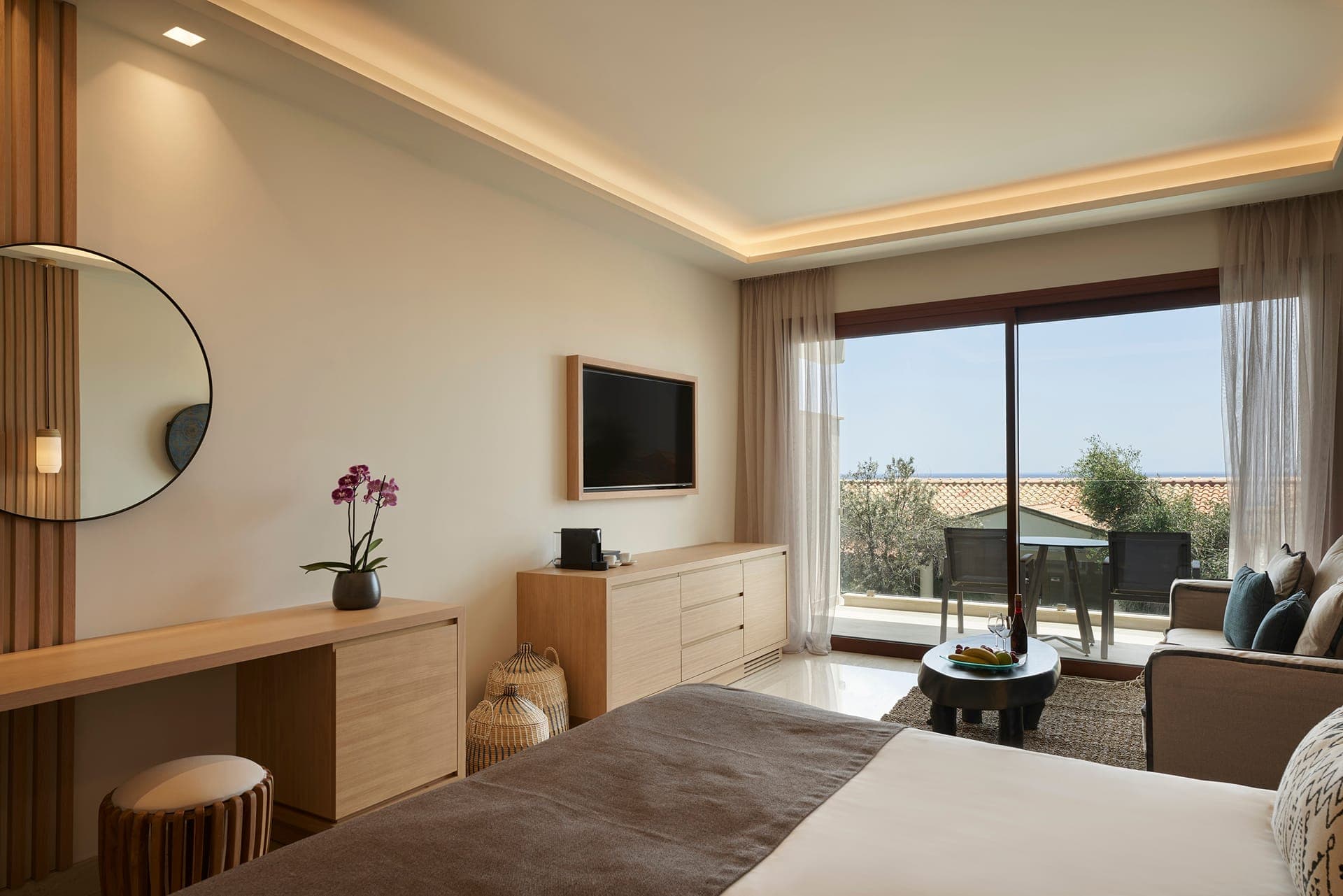 room-types-IMPERIALRE-DBLLSV-0.jpg