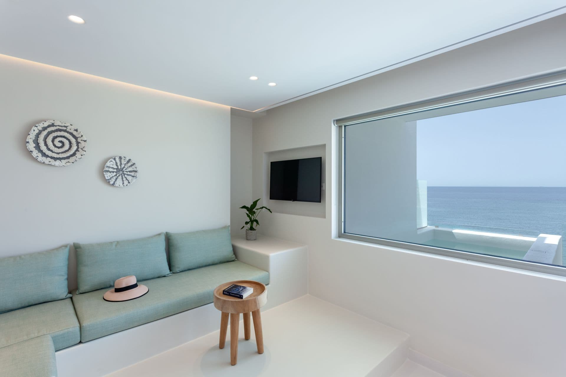 1st floor suite