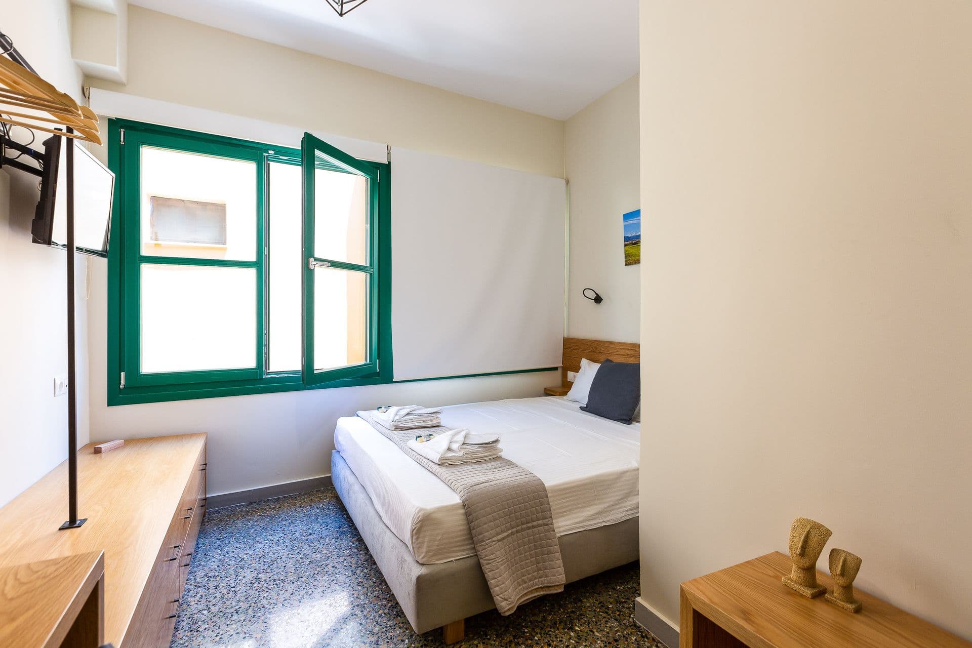 room-types-INKHTLPHOS-STPHOS-0.jpg