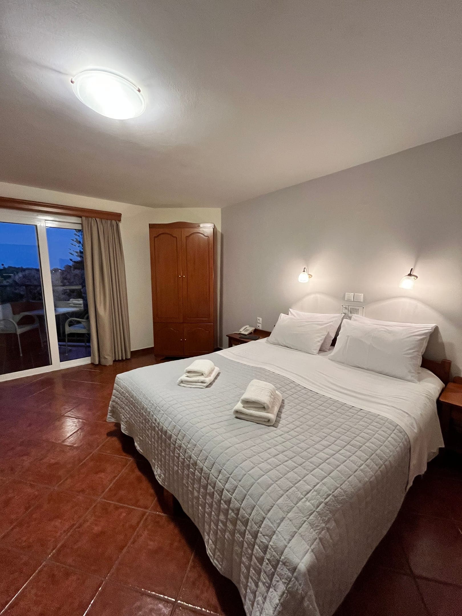 room-types-IOLKOS-DBSV-0.jpg