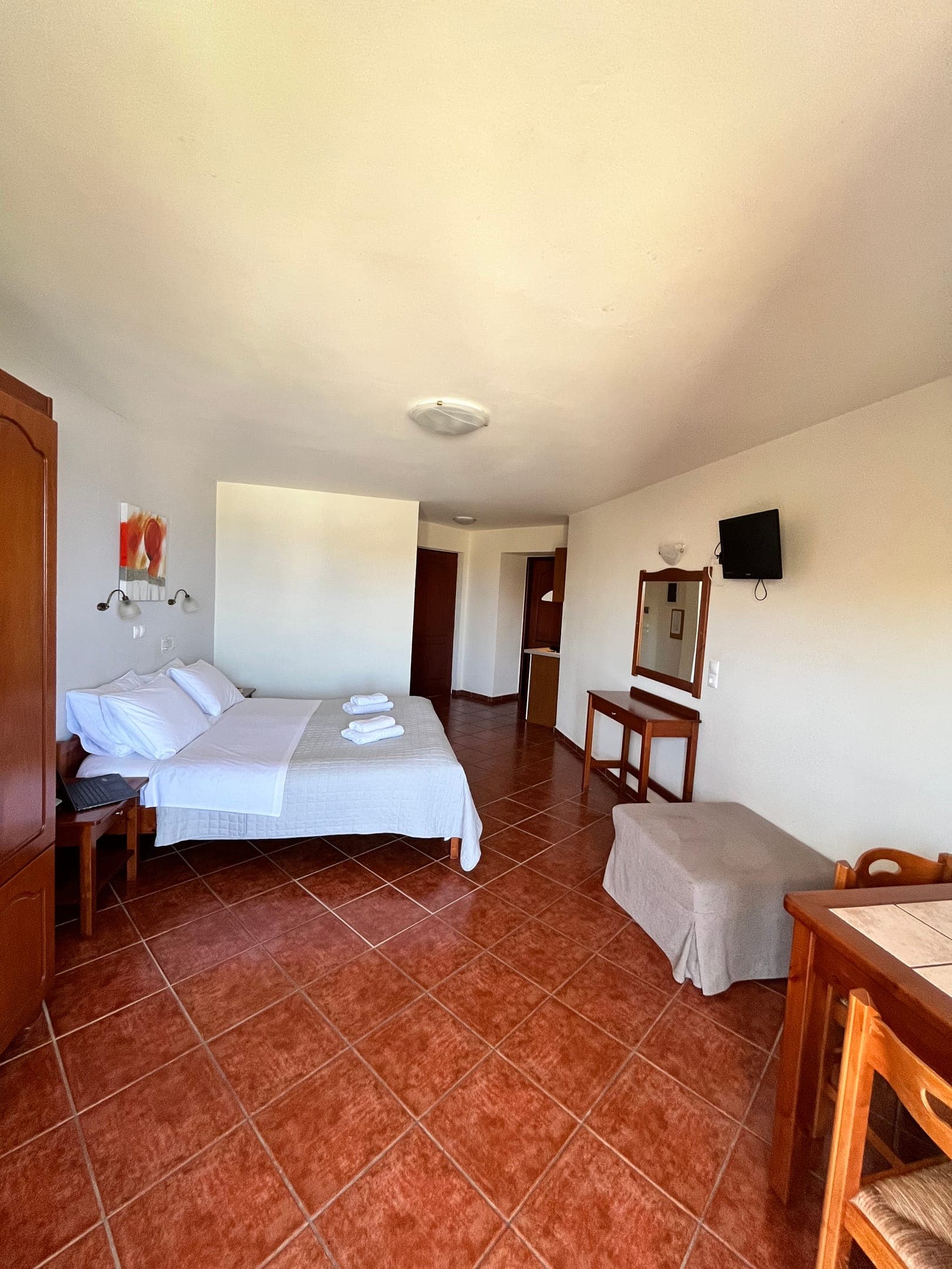 room-types-IOLKOS-STPV-0.jpg
