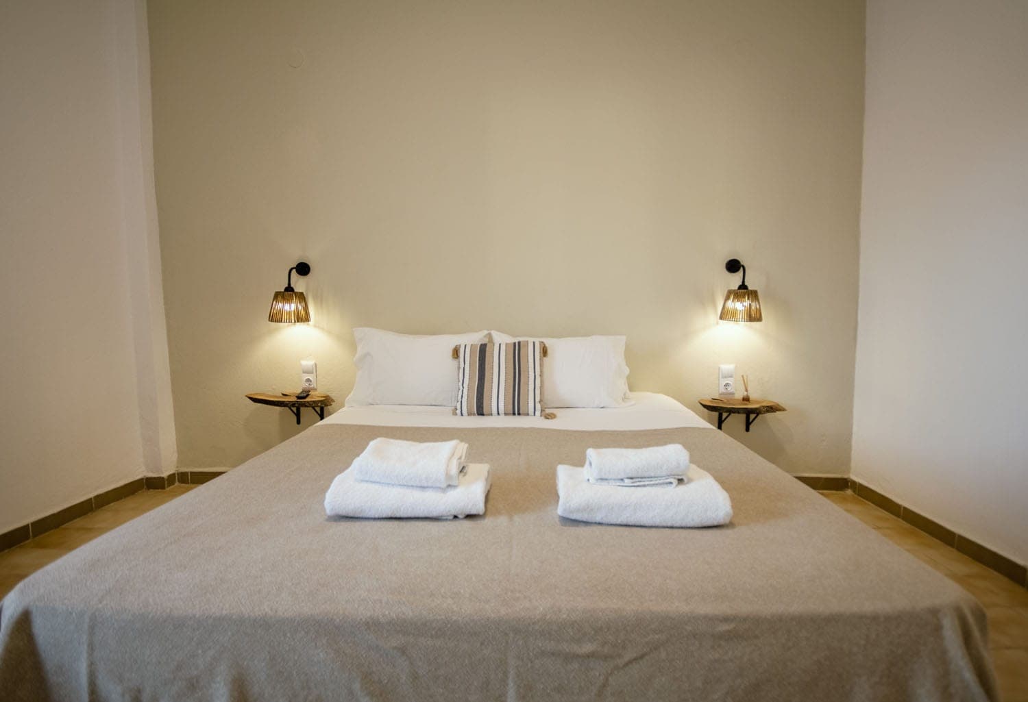 room-types-IONIANBL-QUAD-0.jpg