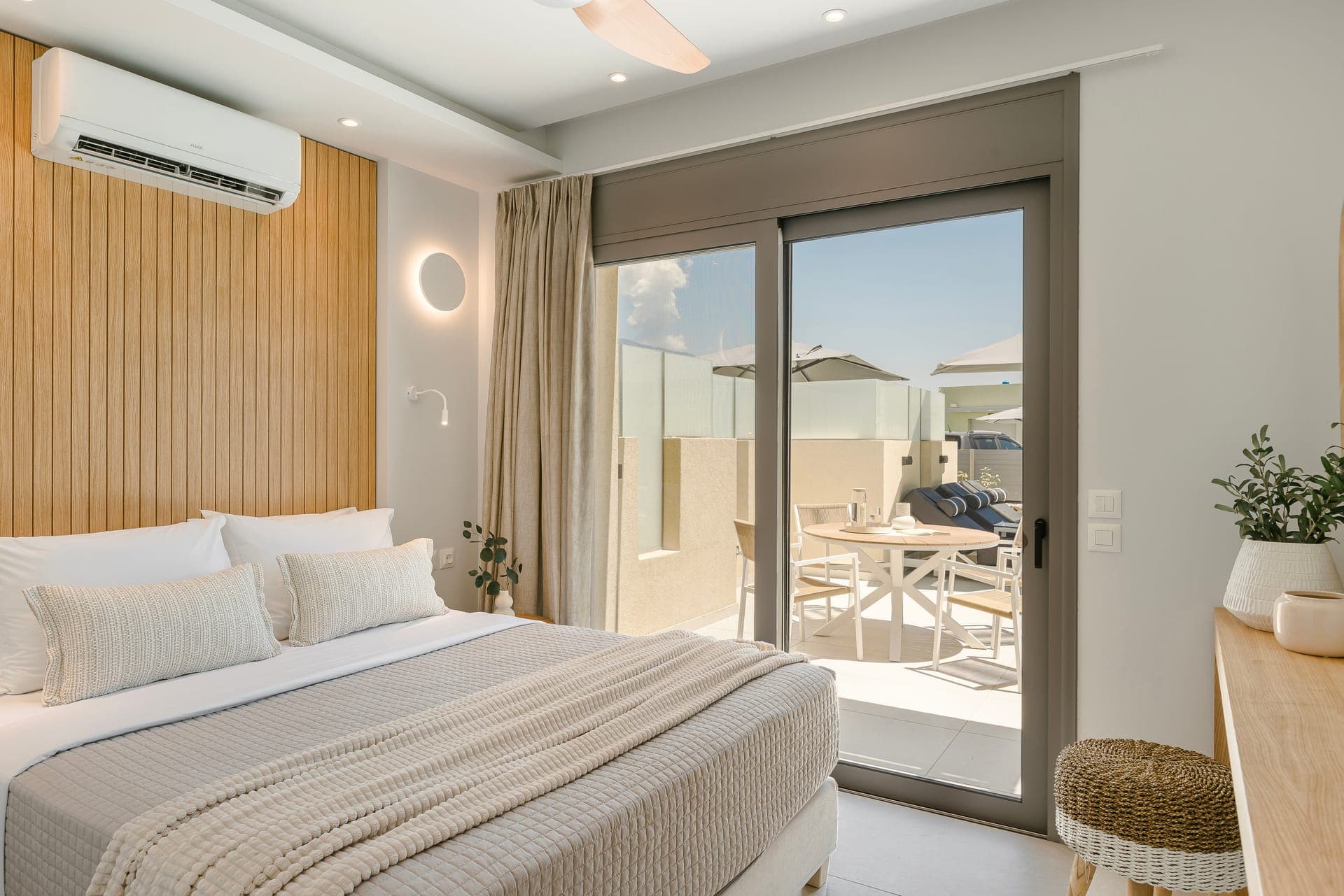 room-types-IONIANTR-SUPER-0.jpg
