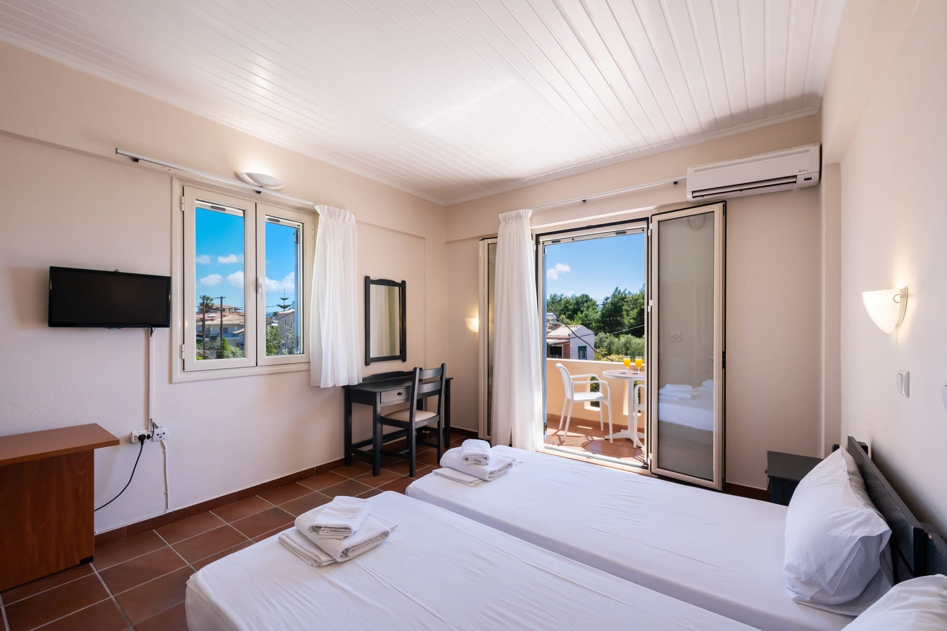 room-types-IONIONHOT-TRIPSV-0.jpg