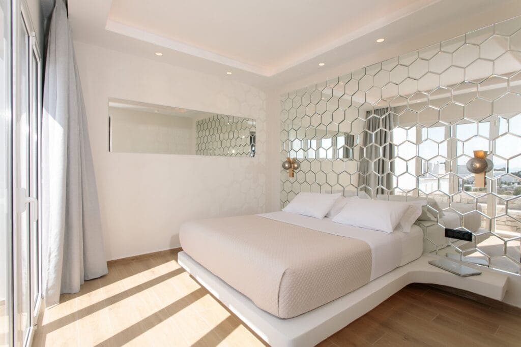 room-types-IPHIMEDEIA-STDAPA-0.jpg