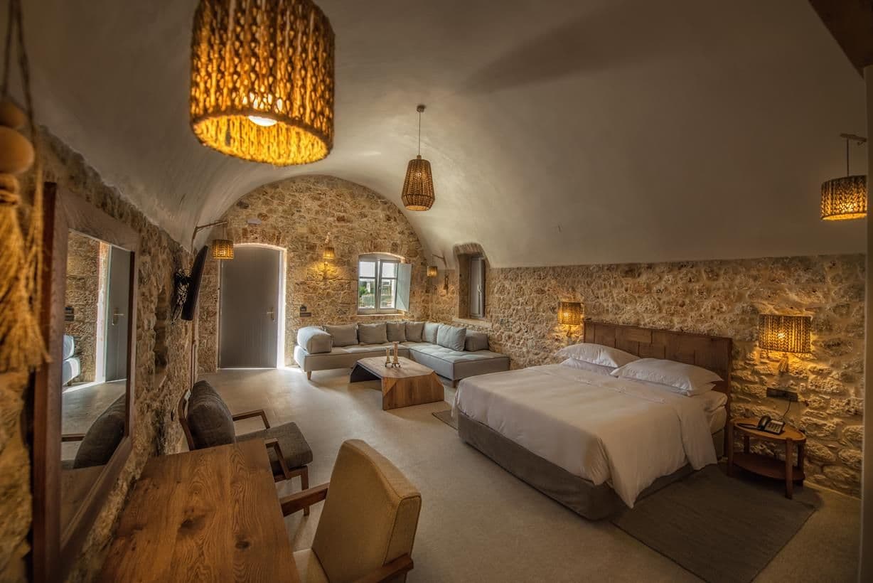 room-types-IPPOLAHTL-SUI-0.jpg