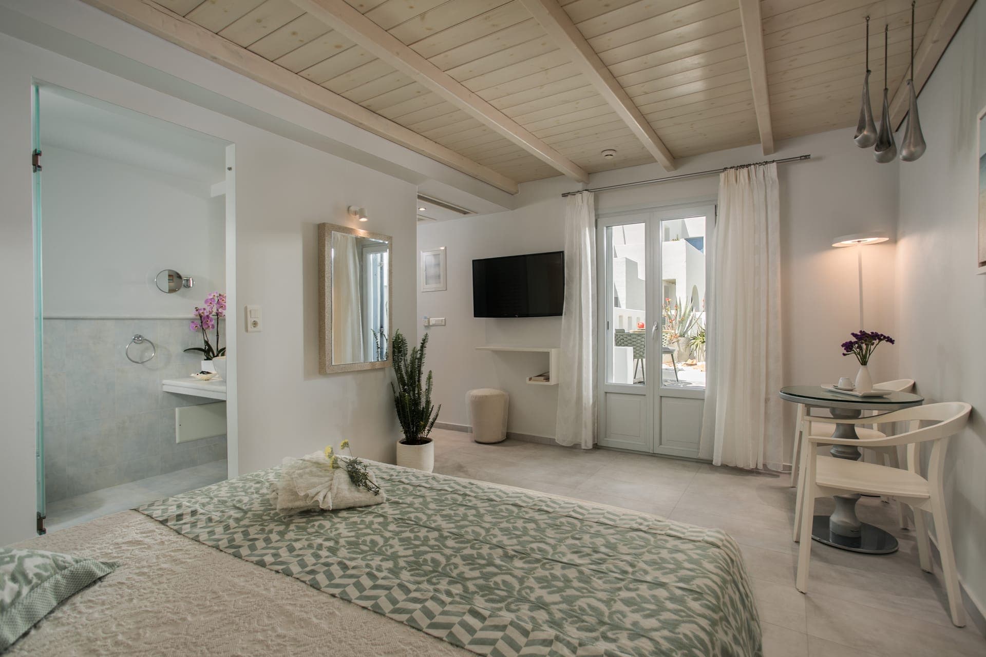 room-types-IRBEJNX-DBL-0.jpg