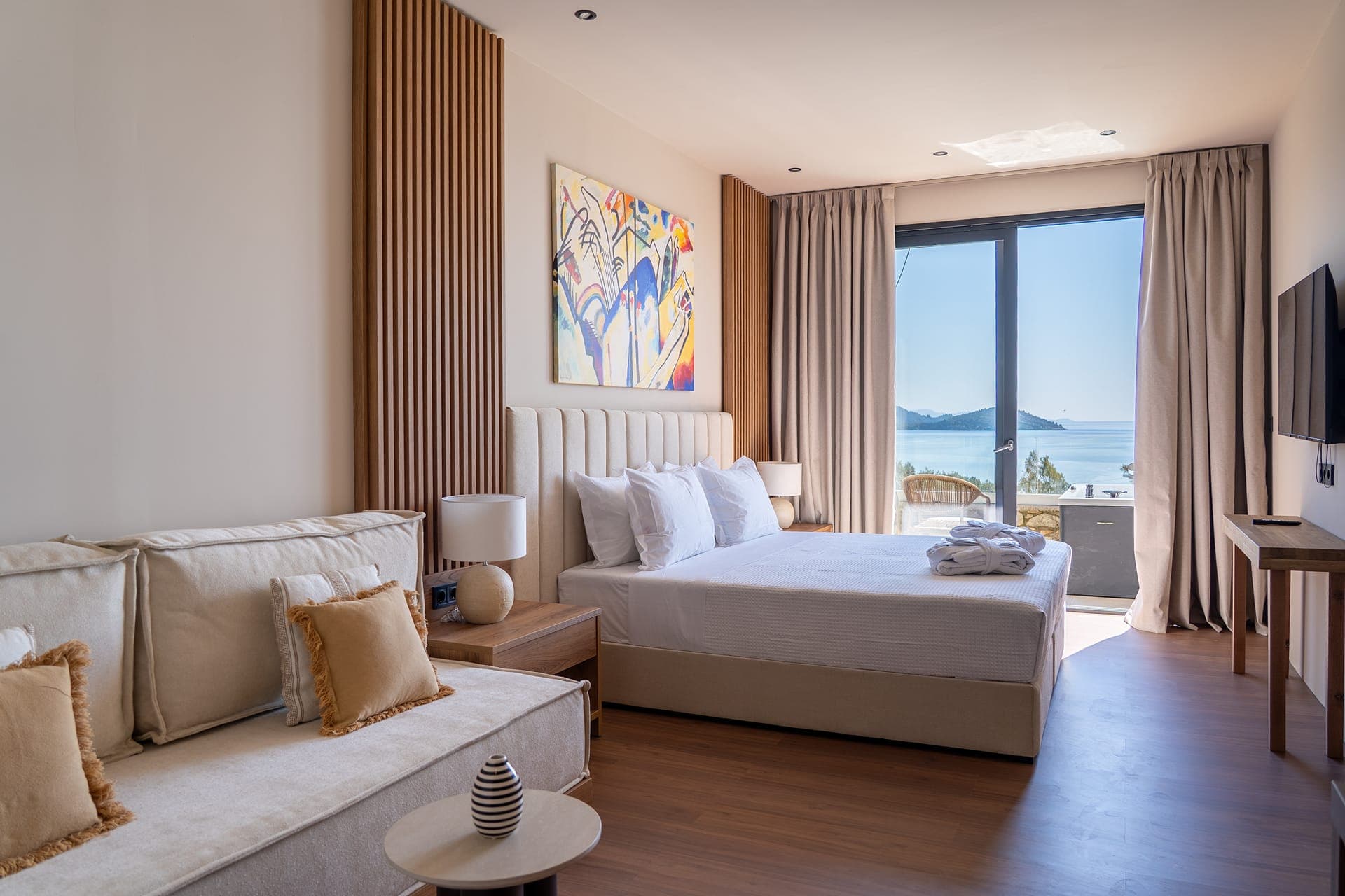 room-types-IRIDAHOTEL-DELPJ-0.jpg