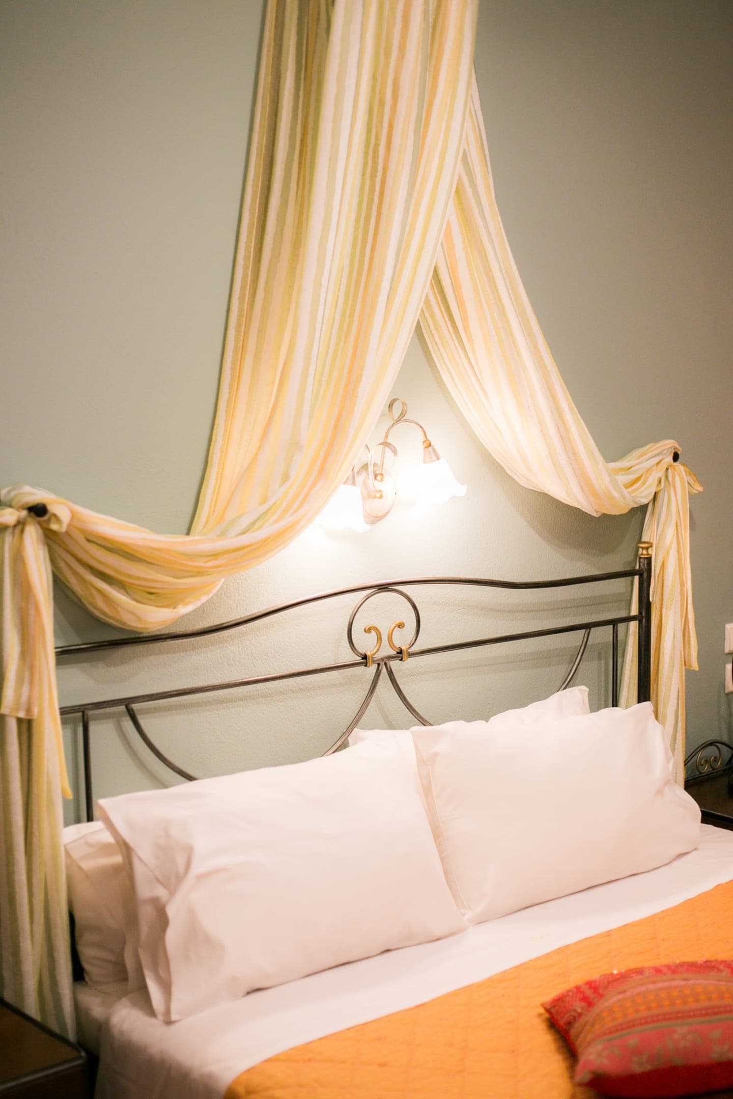 room-types-IRISGH-ECONOM-0.jpg