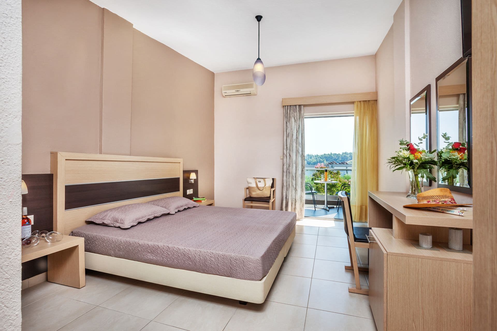 room-types-IRISHOTEL-STD-0.jpg