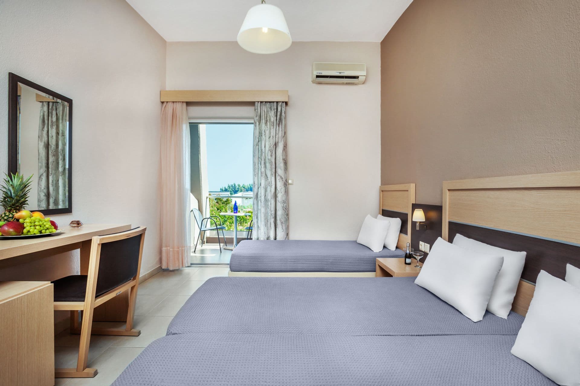 room-types-IRISHOTEL-STD3-0.jpg