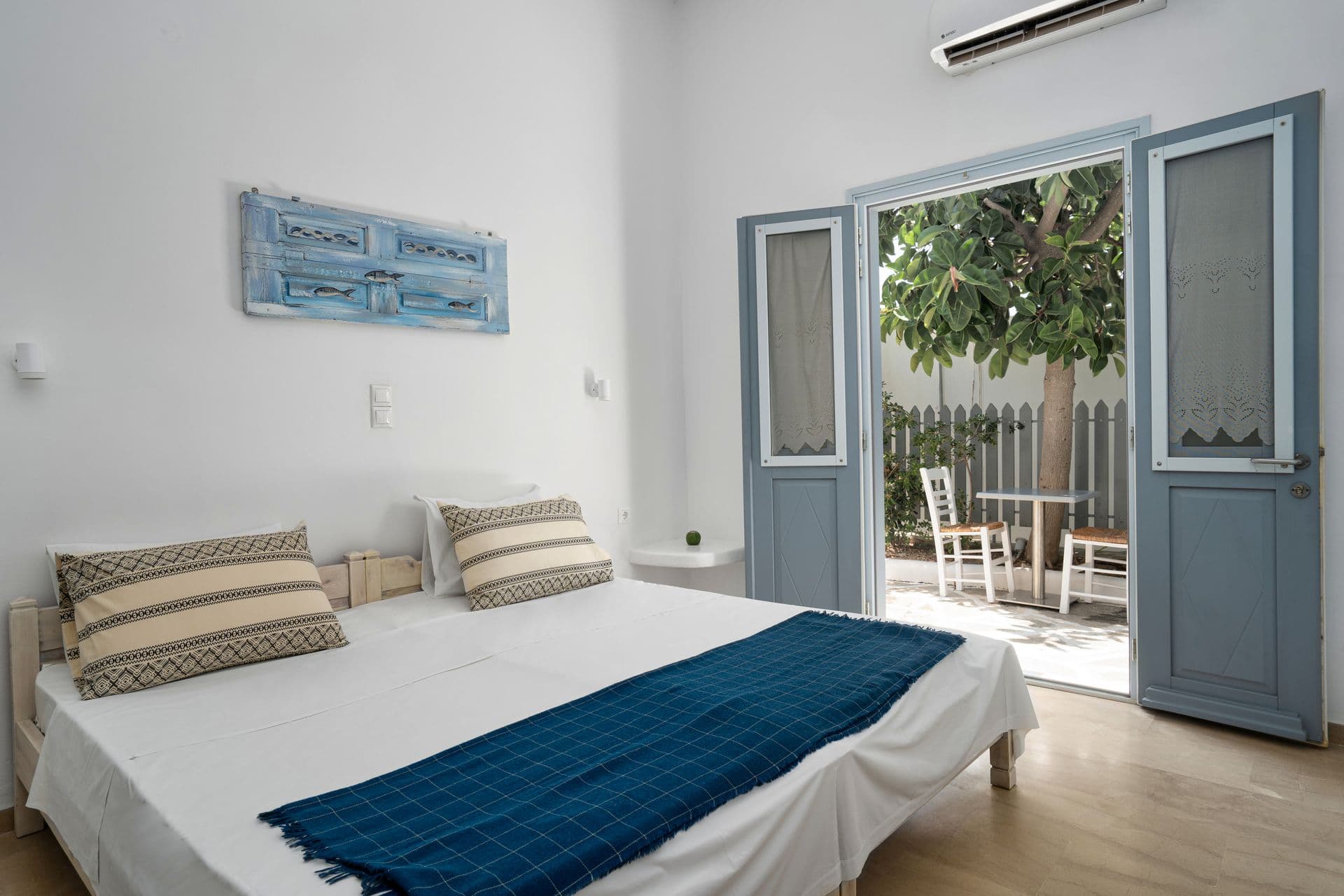 room-types-IRISHOTELP-SDR-0.jpg