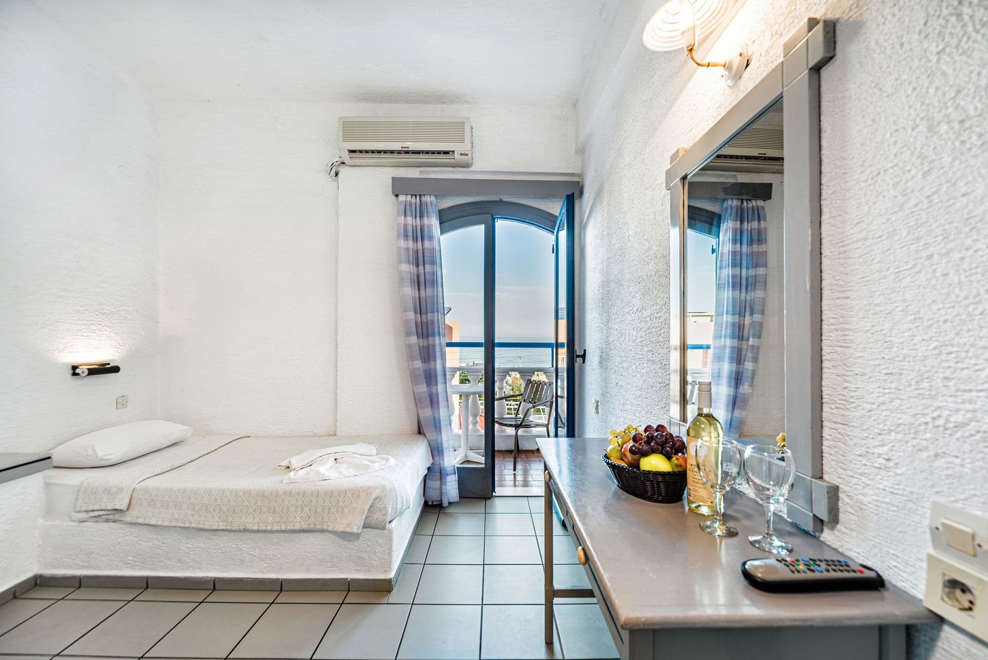 room-types-IROHOTEL-TPL-0.jpg