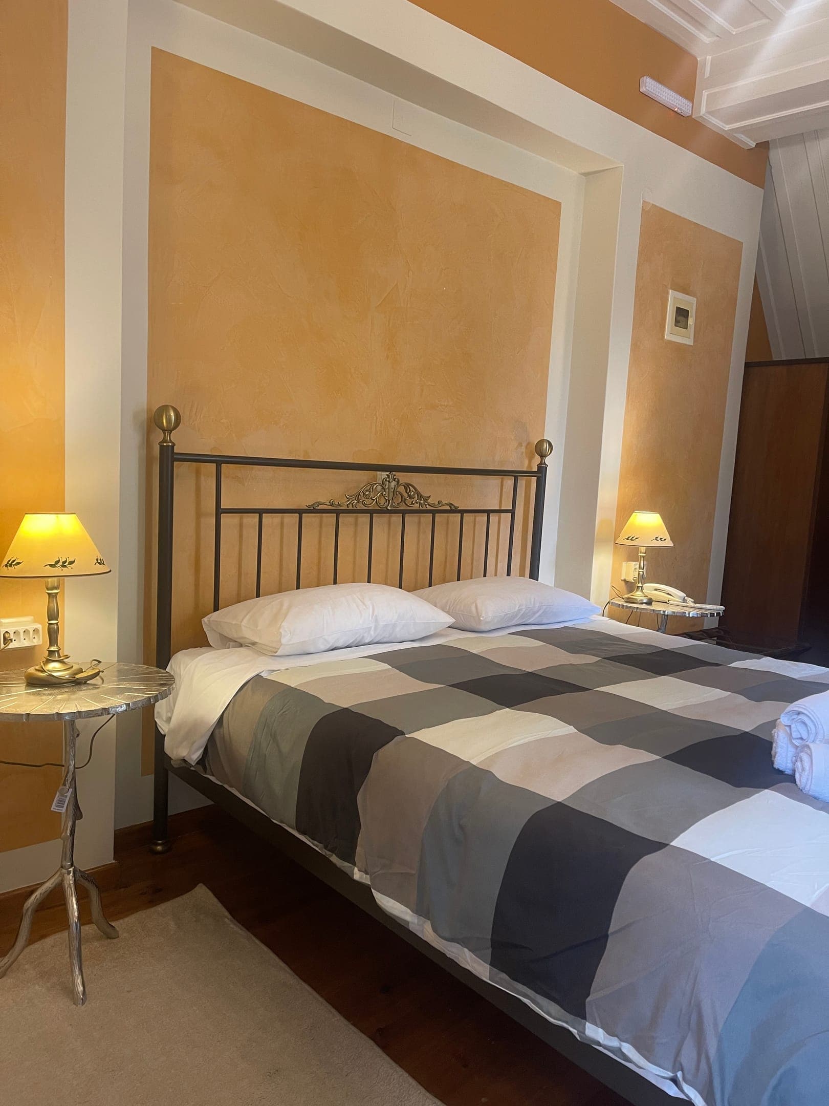 room-types-ISABONAF-DBLR-0.jpg