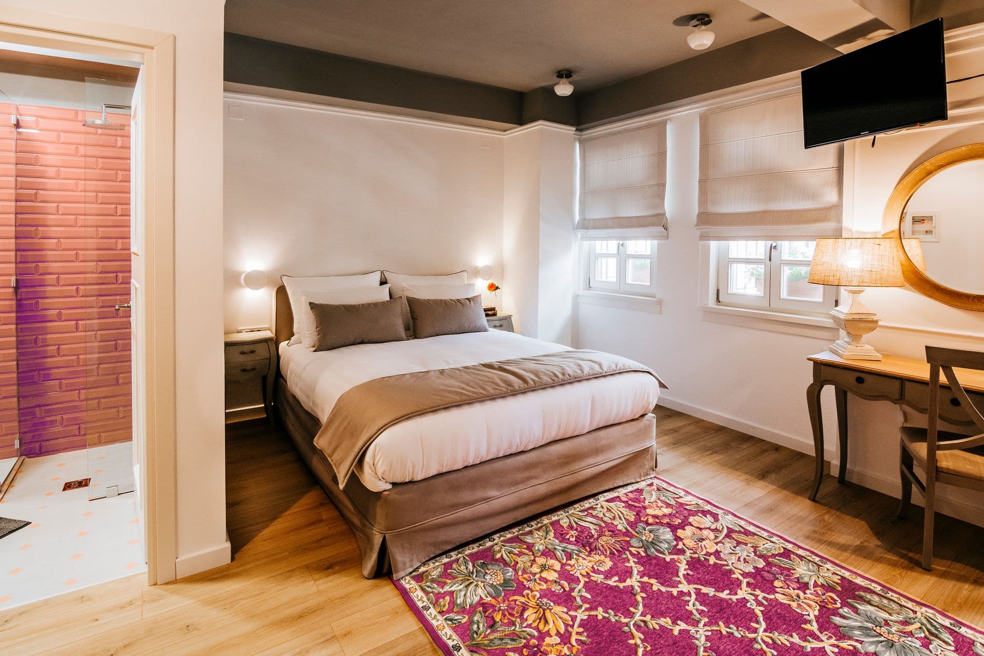 DELUXE DOUBLE ROOM