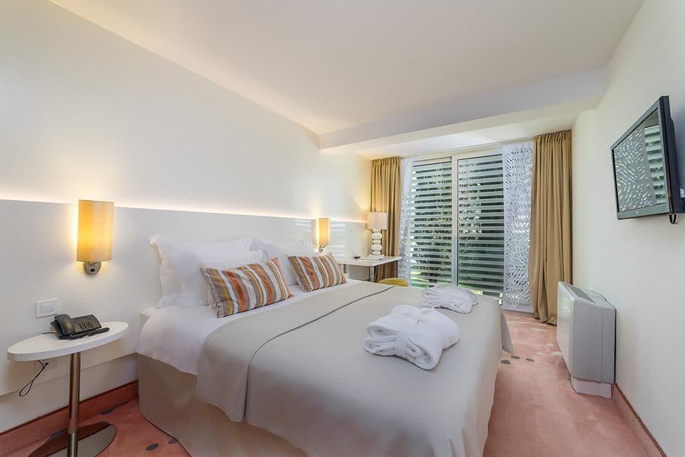 room-types-IVANHOTEL-DBLPVF-0.jpg