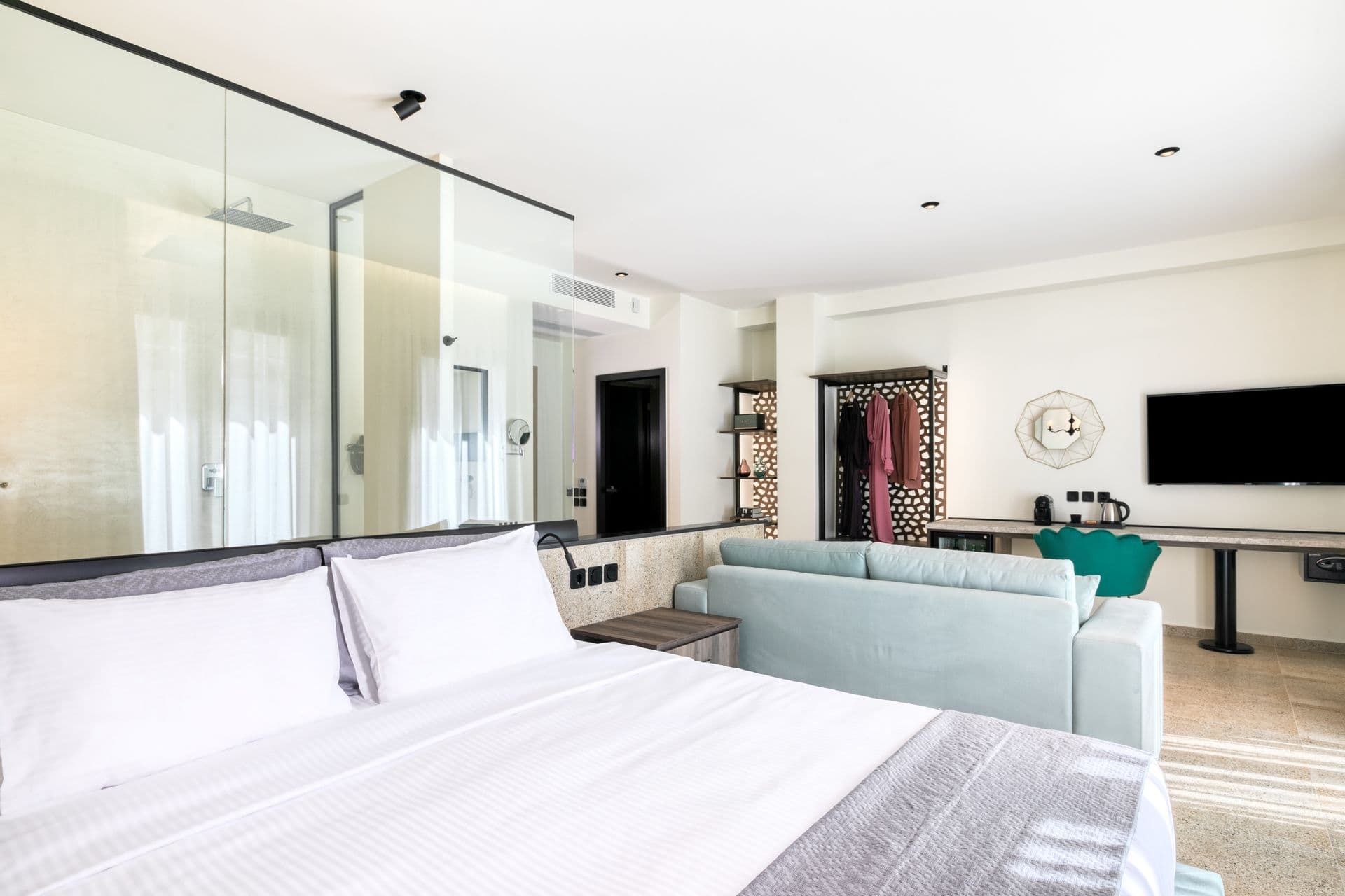 room-types-IVYATHENS-DLXR-0.jpg