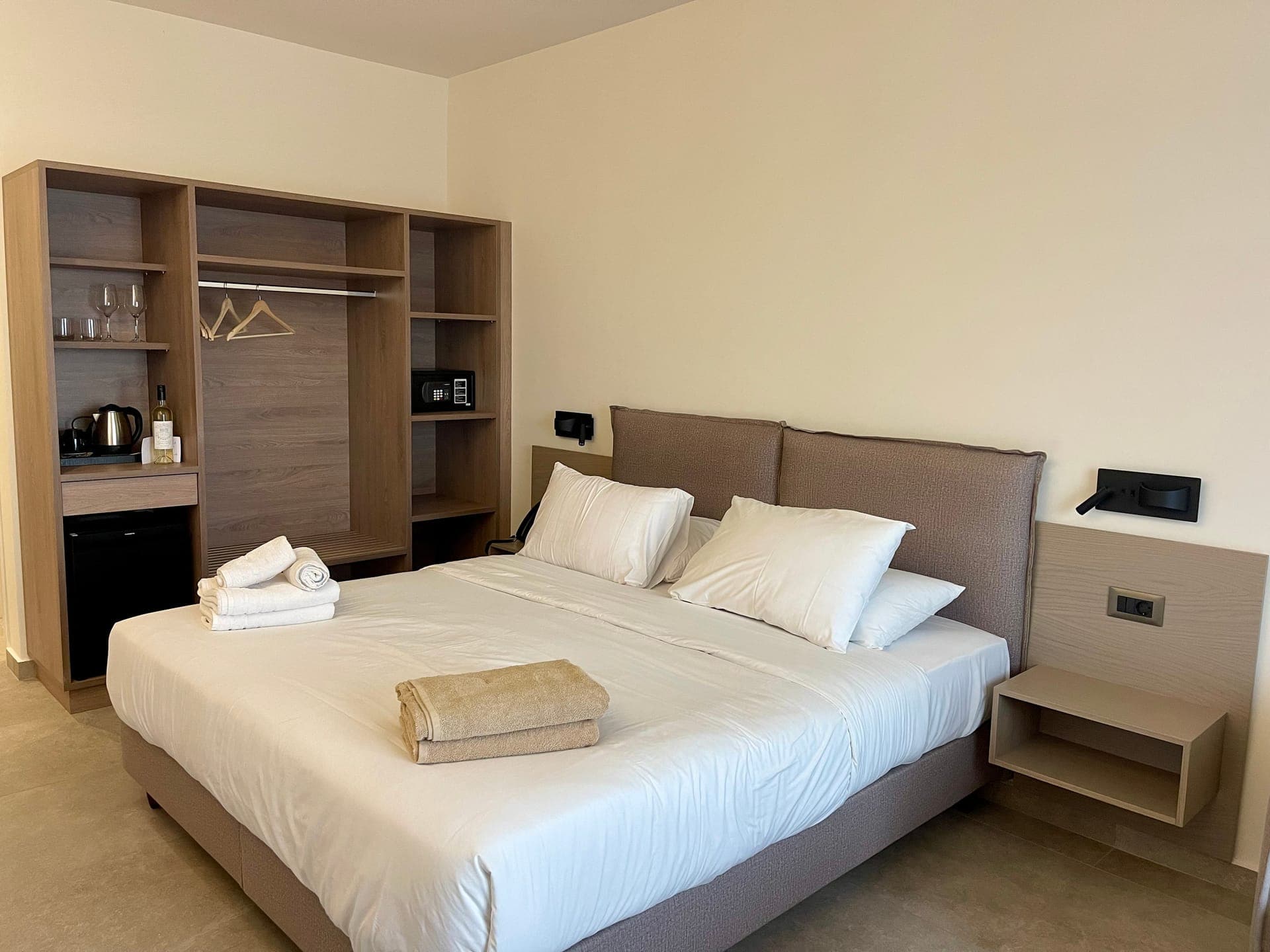 room-types-IXID-LFS-0.jpg