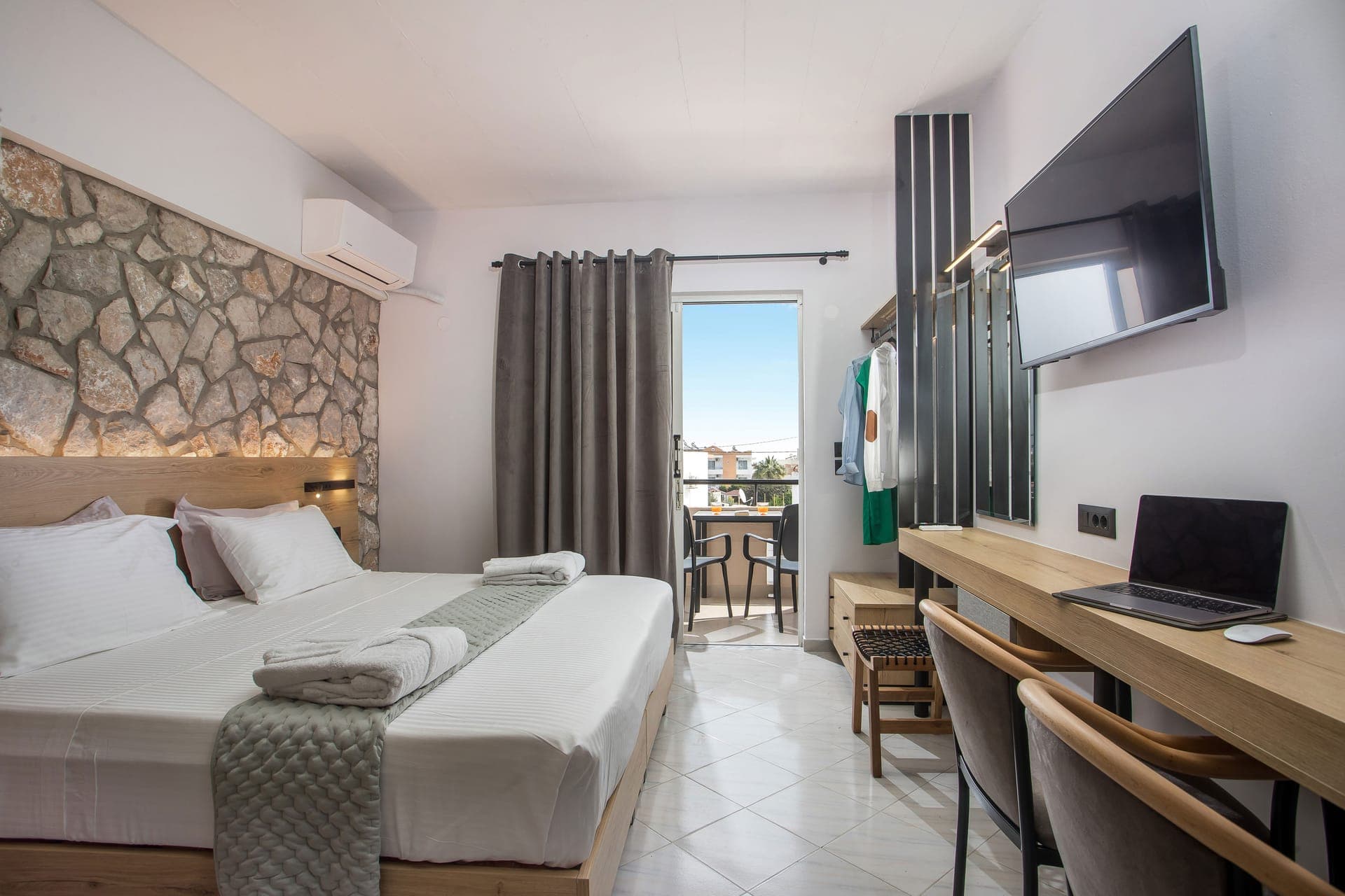 room-types-JIMMYSGARD-STDROO-0.jpg
