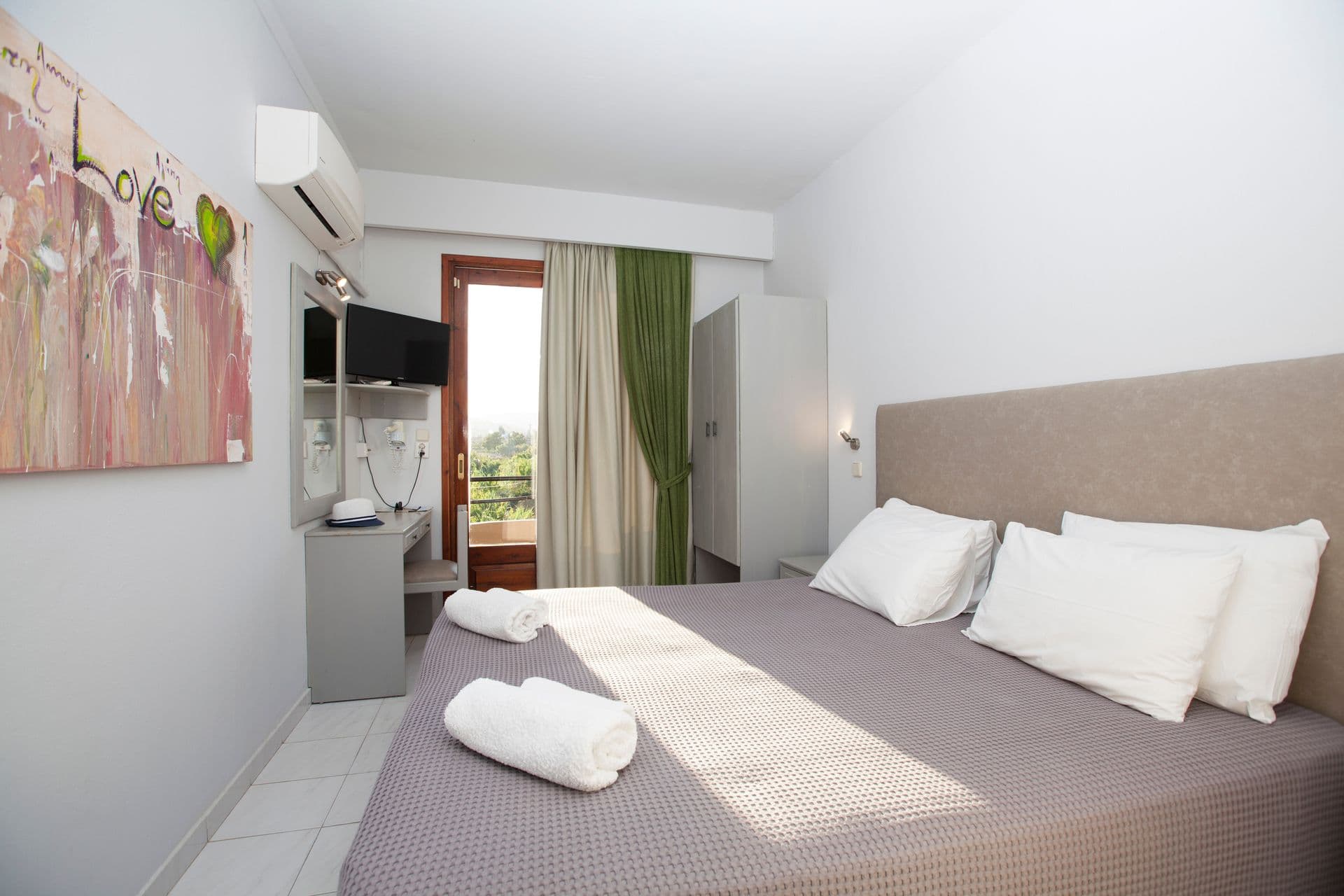 room-types-JOHNMARY-STDBL-0.jpg