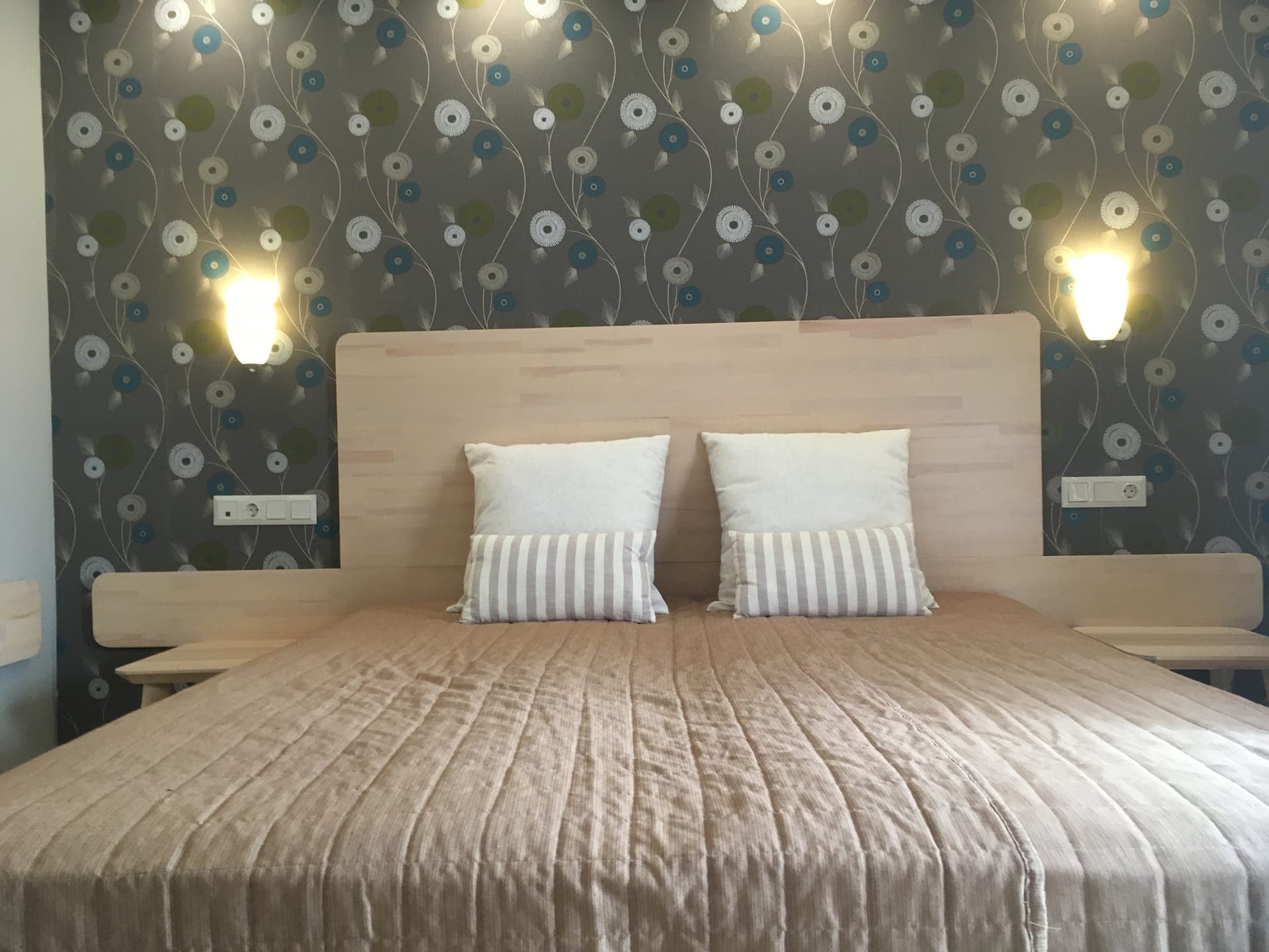 room-types-KALIVES-DELUX-0.jpg