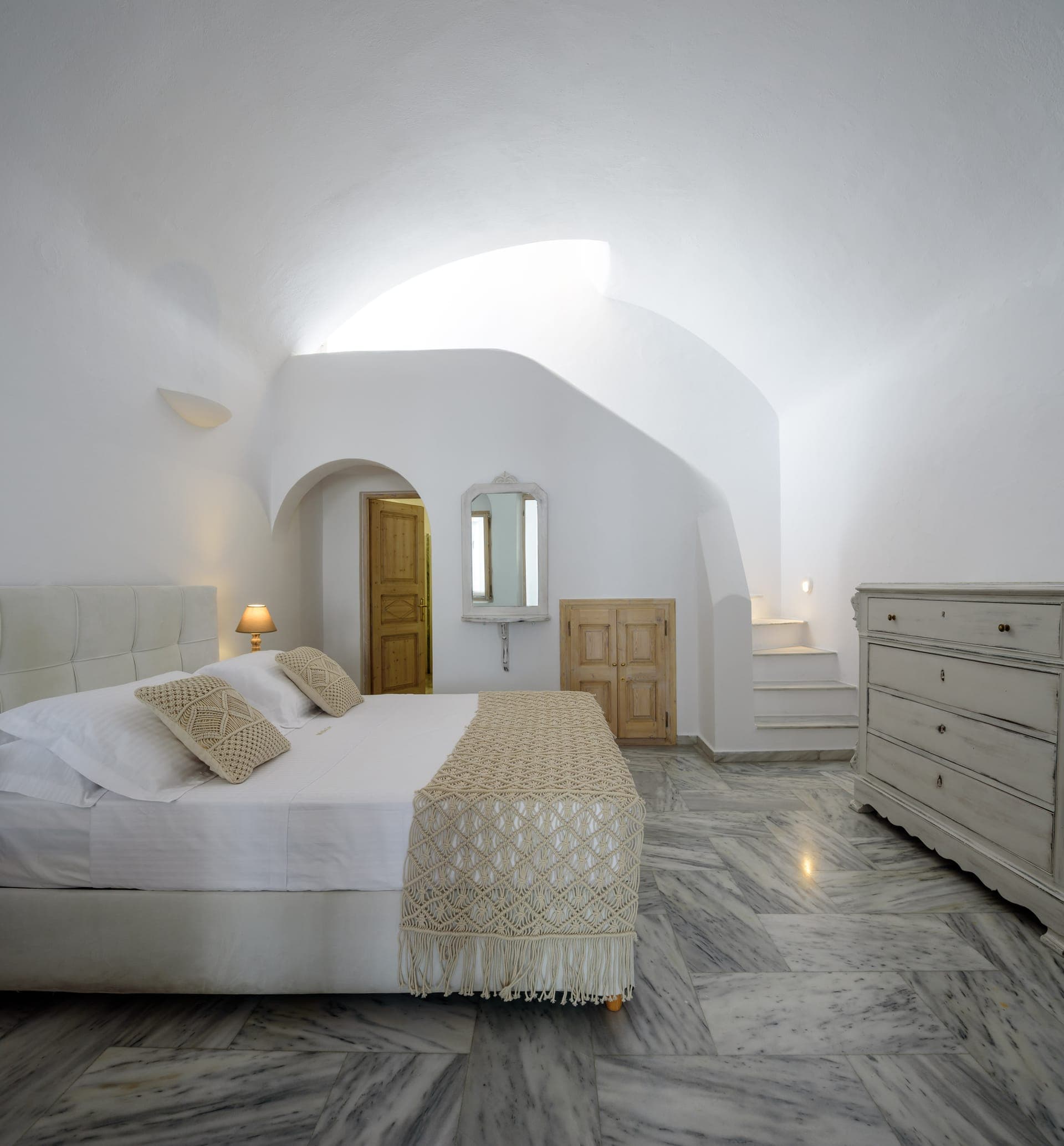 room-types-KALLISTOS-SUITE3-0.jpg