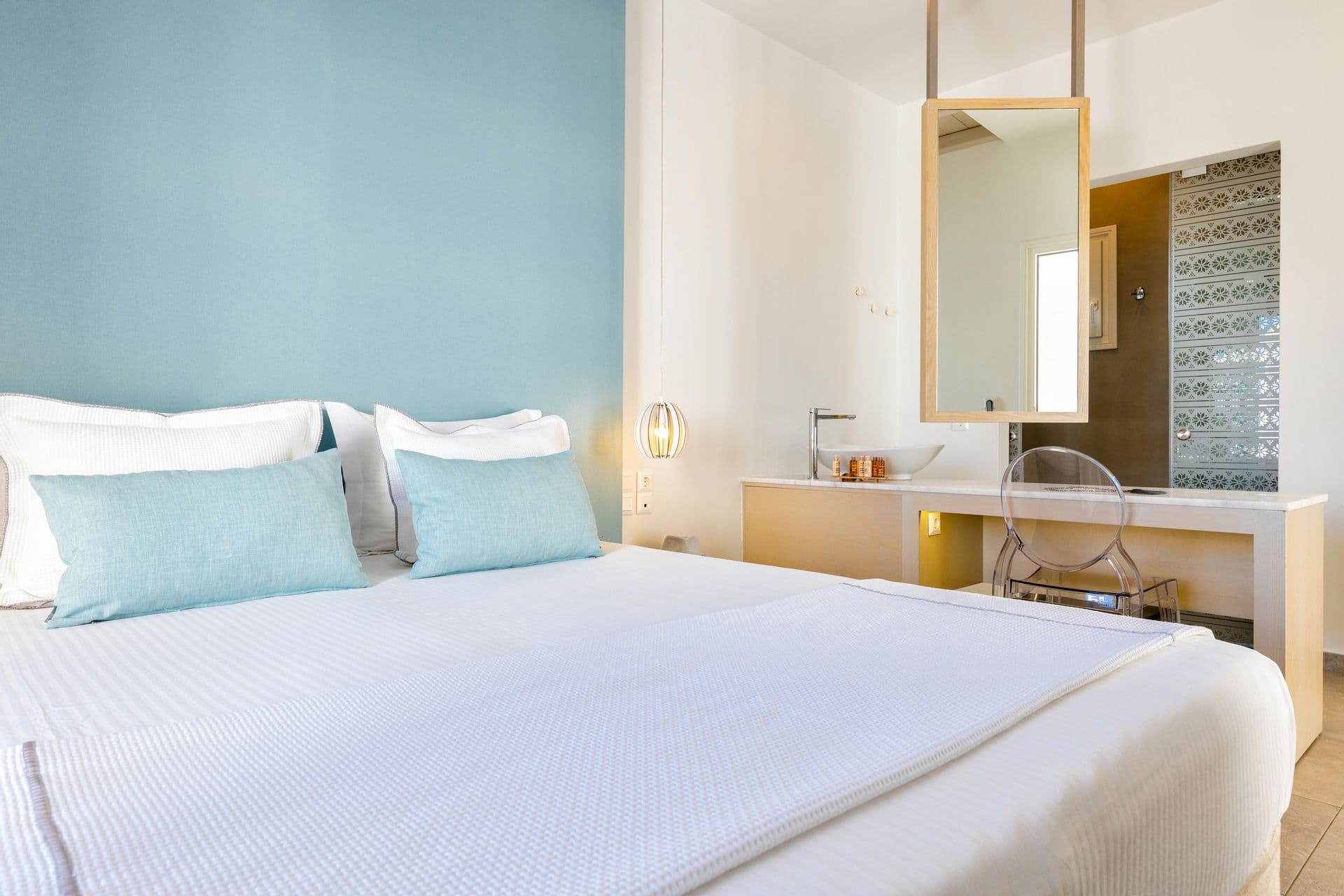 room-types-KANDIANI-DDR-0.jpg