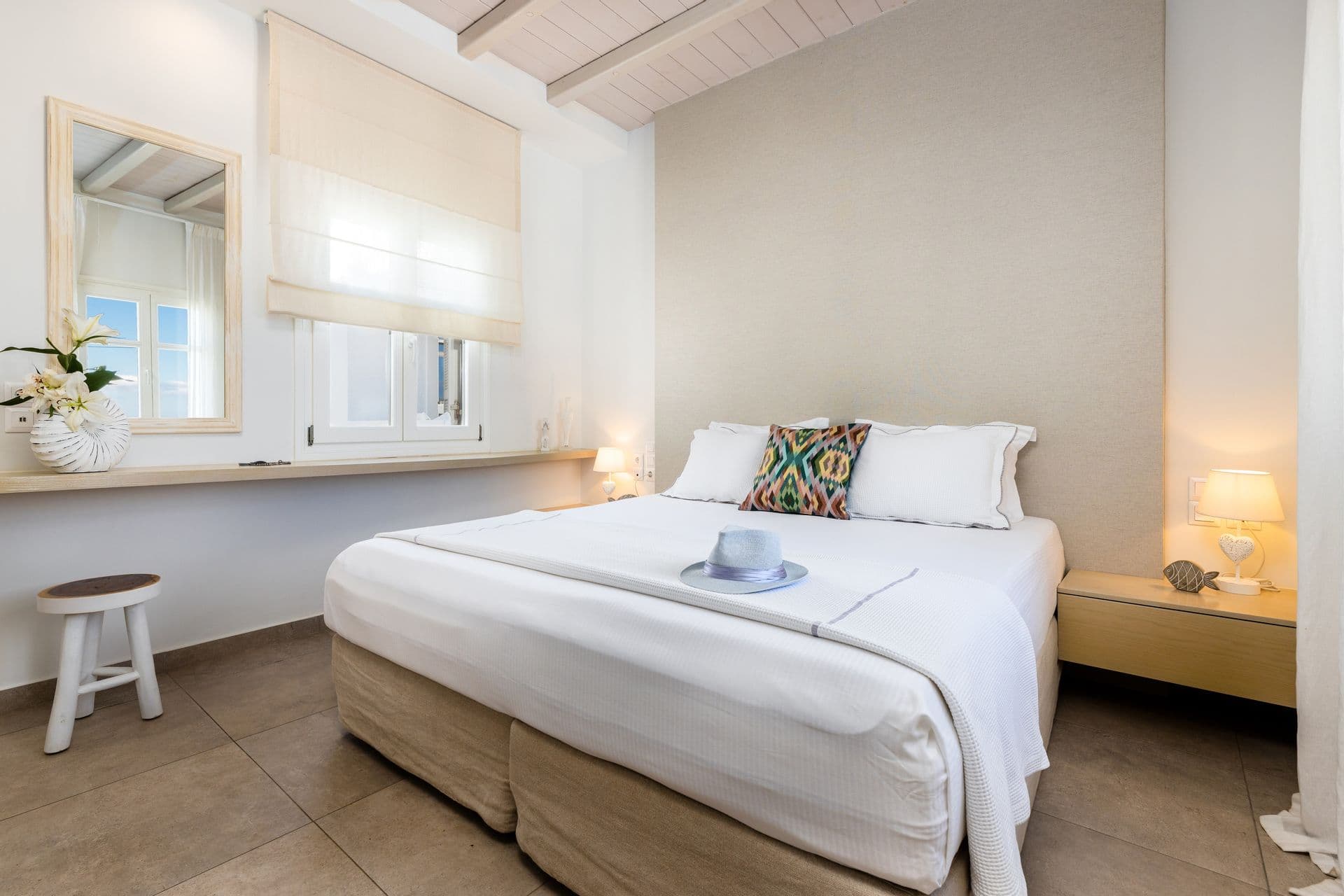 room-types-KANDIANI-SDR-0.jpg
