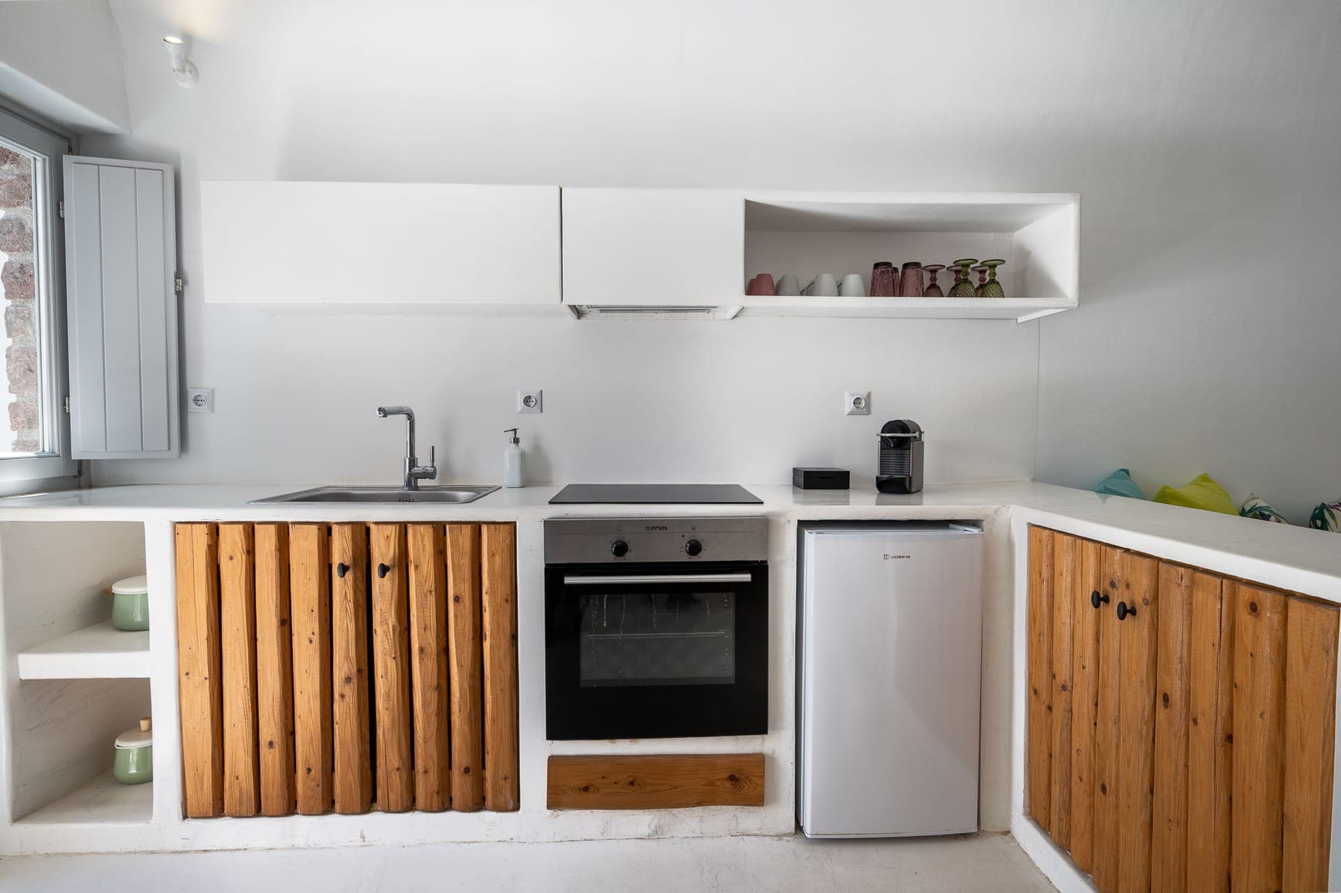 room-types-KARPFERT-ONEBED-0.jpg
