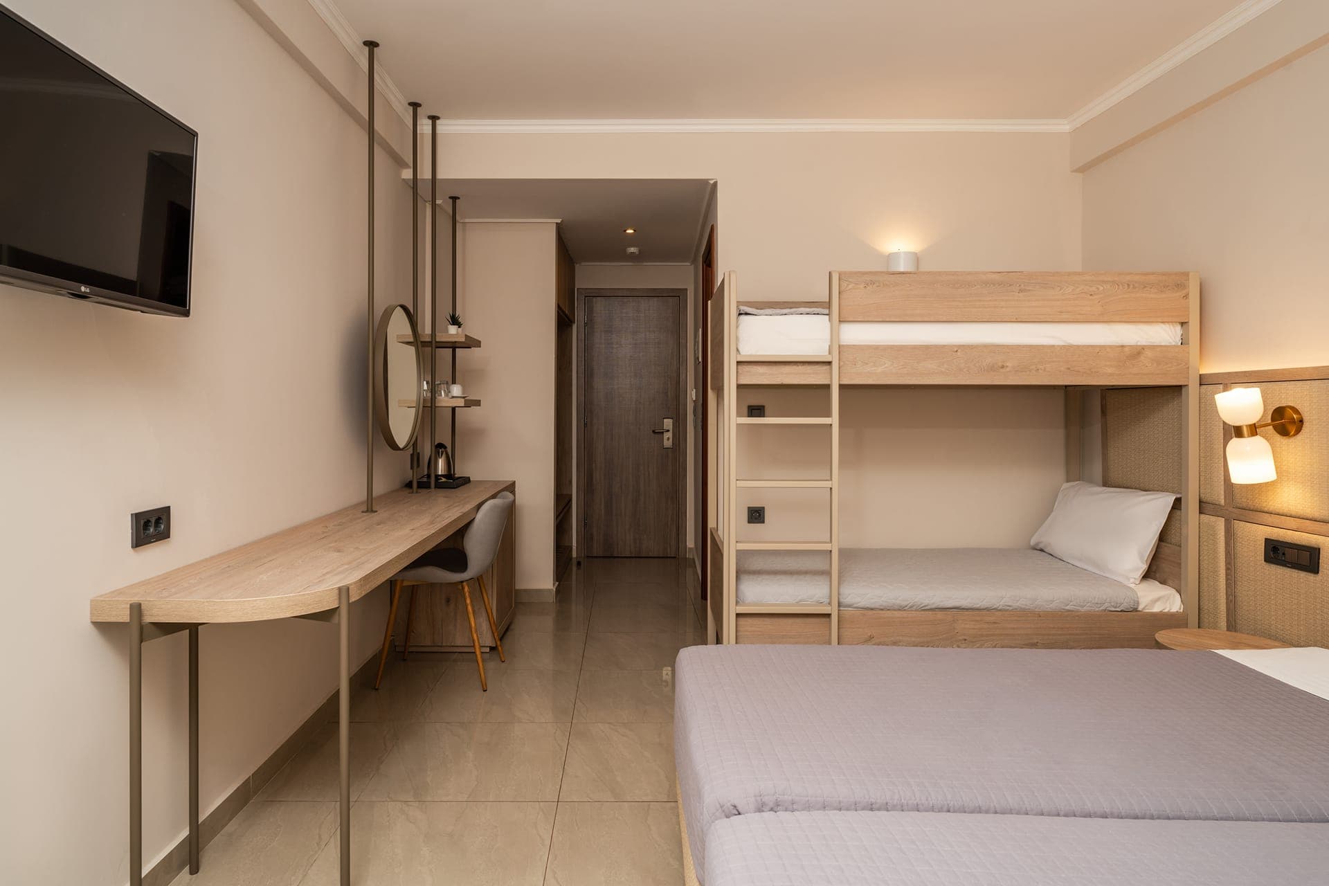 room-types-KARRASGRAN-FAMILY-0.jpg