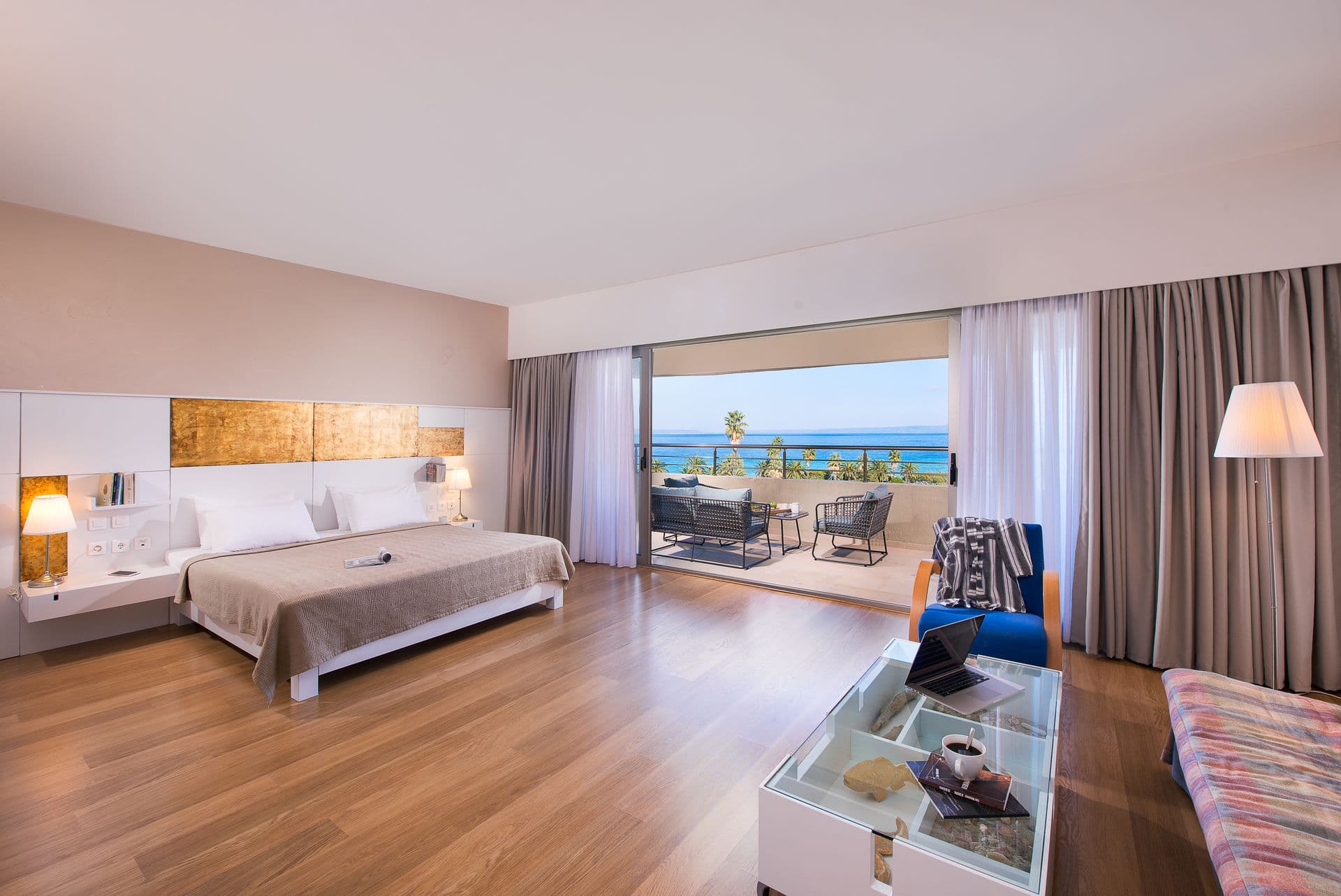 room-types-KASSANDRA-SVSUIT-0.jpg